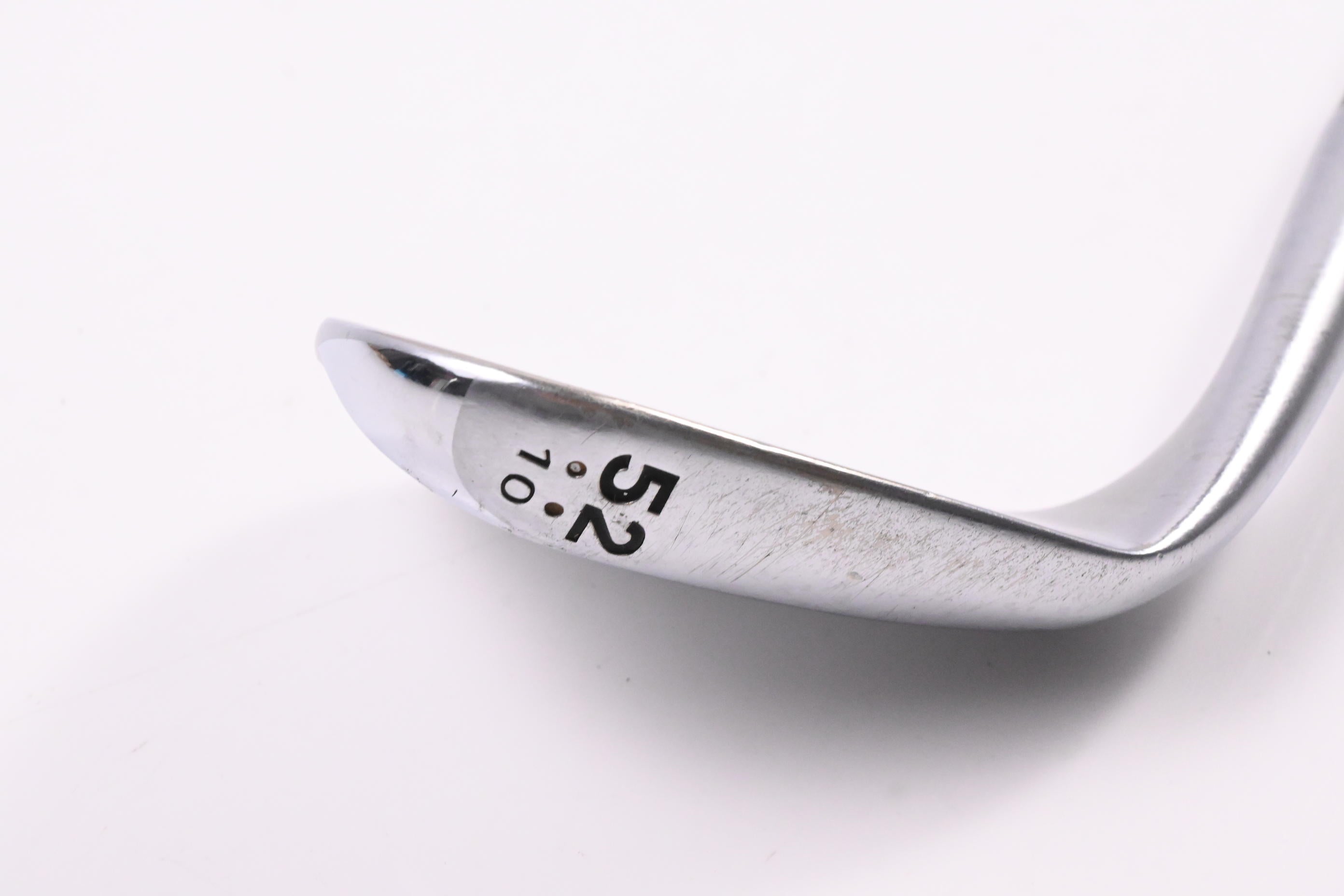Cleveland 588 RTX Gap Wedge / 52 Degree / Wedge Flex Dynamic Gold Shaft
