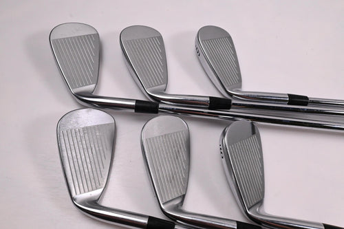 Mizuno JPX 825 Irons / 4-9i / Regular Flex Dynalite Gold XP R300 Shafts