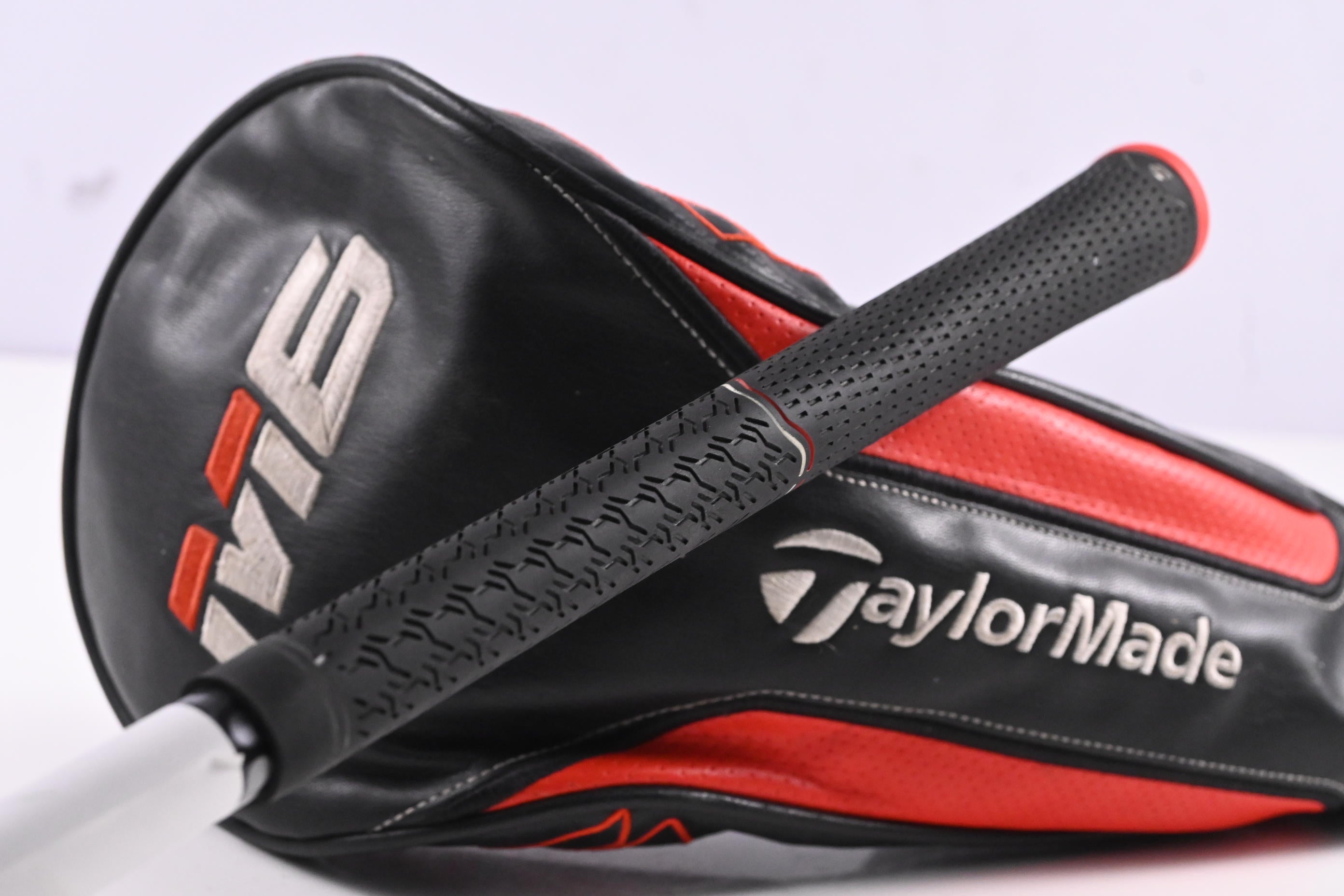 Taylormade M6 Driver / 9 Degree / Stiff Flex Fujikura Atmos Black 6 Shaft