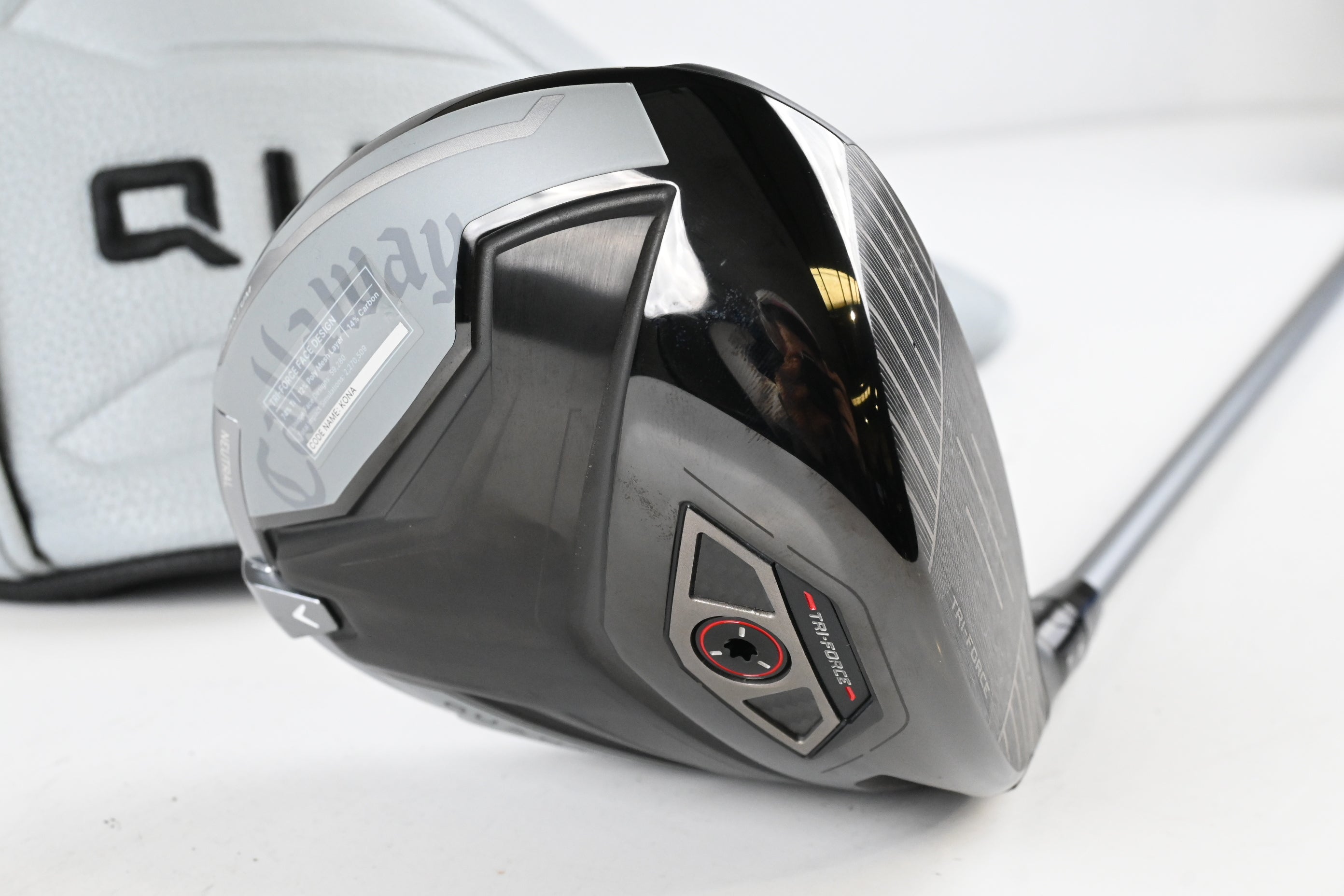 Callaway Quantum Max Driver / 10.5 Degree / Regular Flex Denali Frost Silver 50