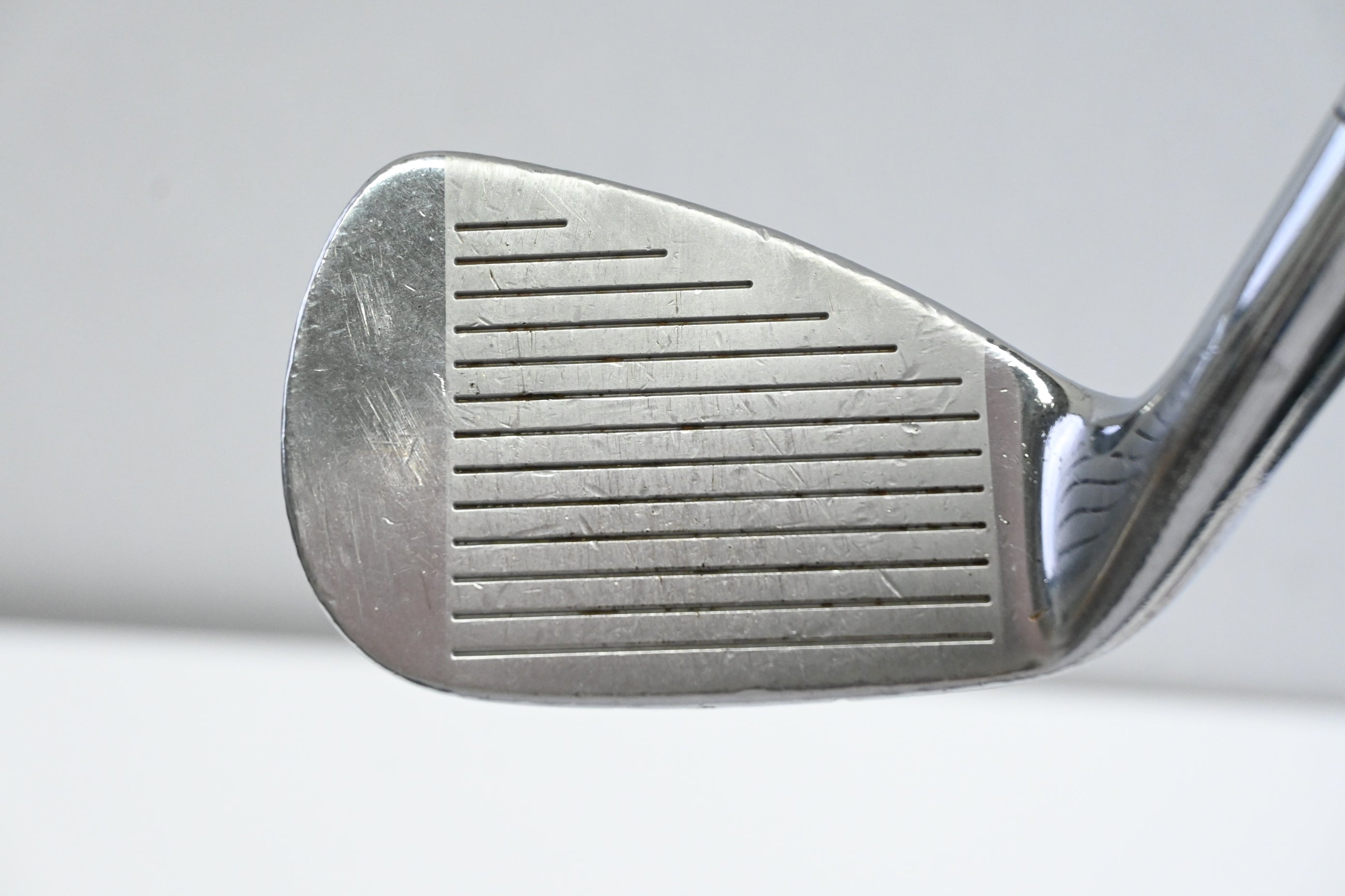 Titleist 735.CM Pitching Wedge / 47 Degree / Stiff Flex Dynamic Gold S300 Shaft
