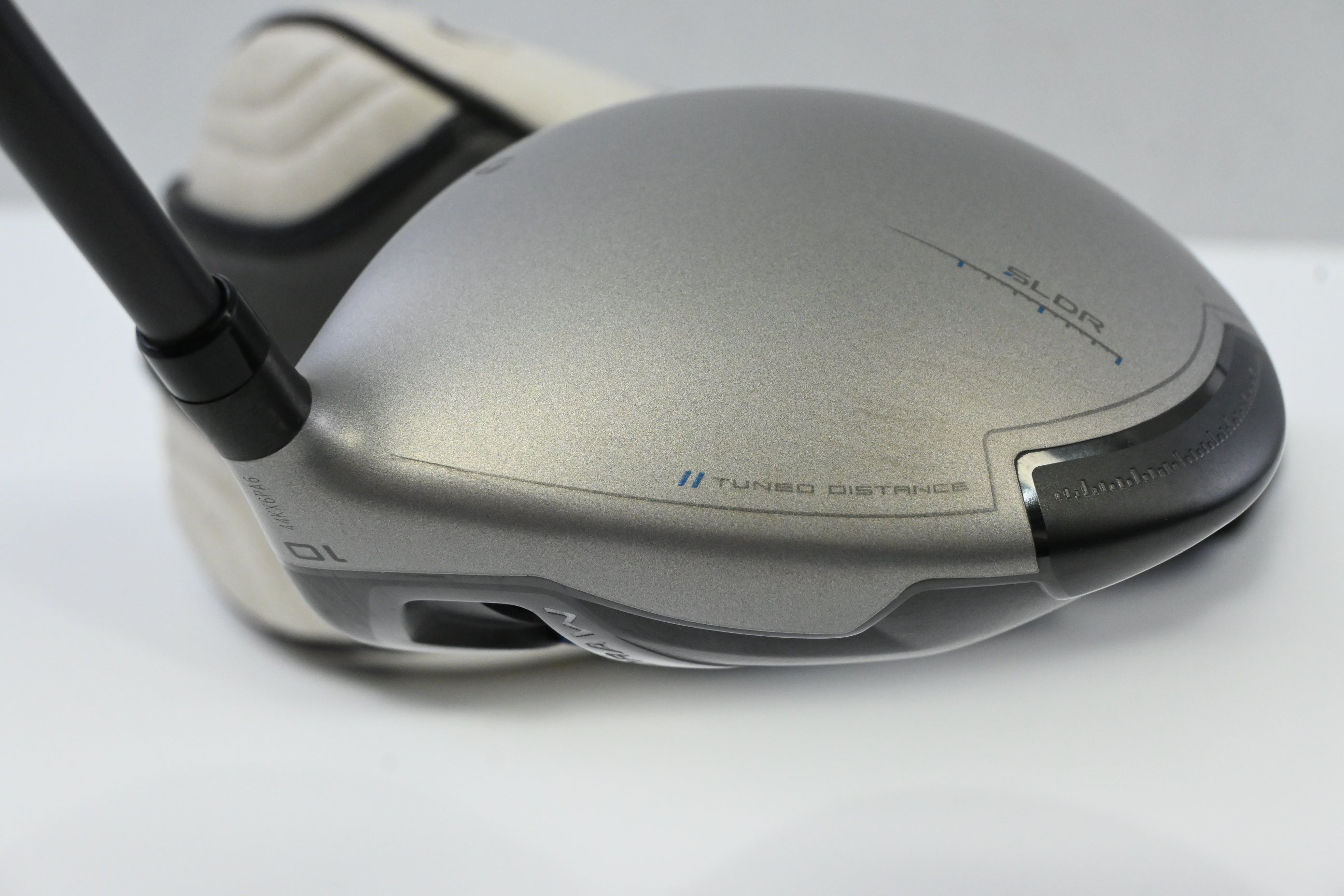 Taylormade SLDR-S Driver / 10 Degree / Stiff Flex Fujikura Speeder 57 Shaft