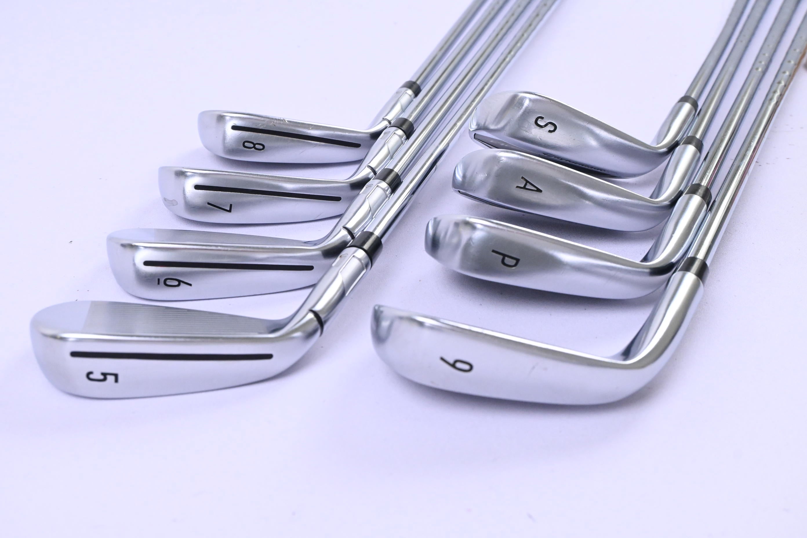 Taylormade Qi Irons / 5-PW+GW+SW / Regular Flex KBS Max MT 85 Shafts