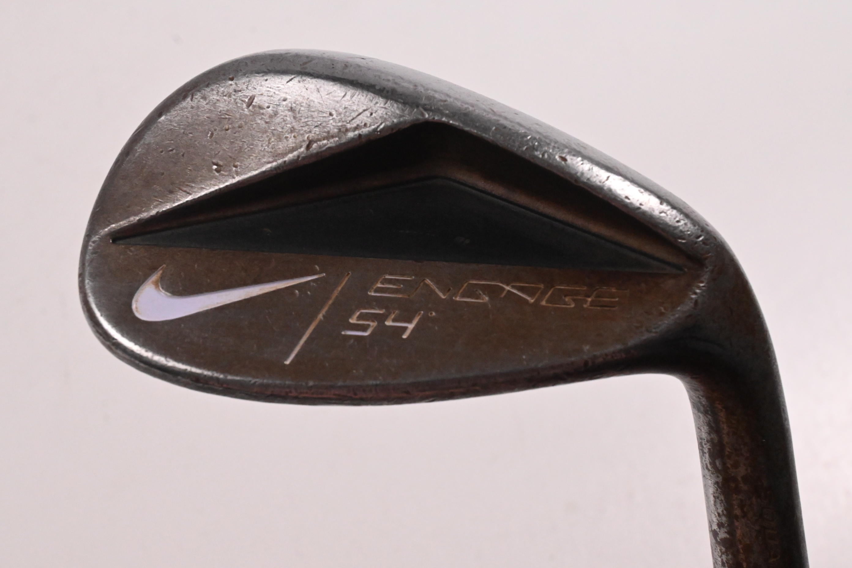 Nike Engage Sand Wedge / 54 Degree / Wedge Flex Dynamic Gold Shaft