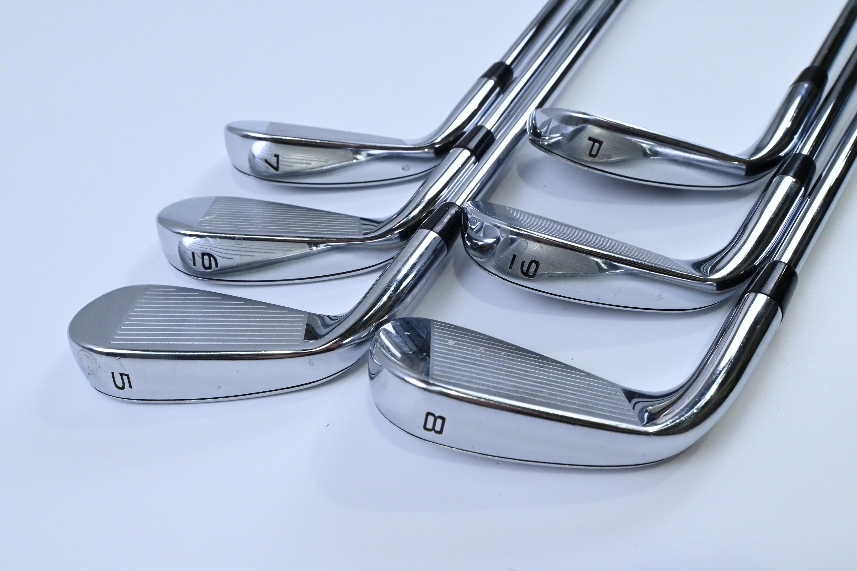 Callaway Rogue ST Pro Irons / 5-PW / Regular Flex Project X Rifle 105 Shafts