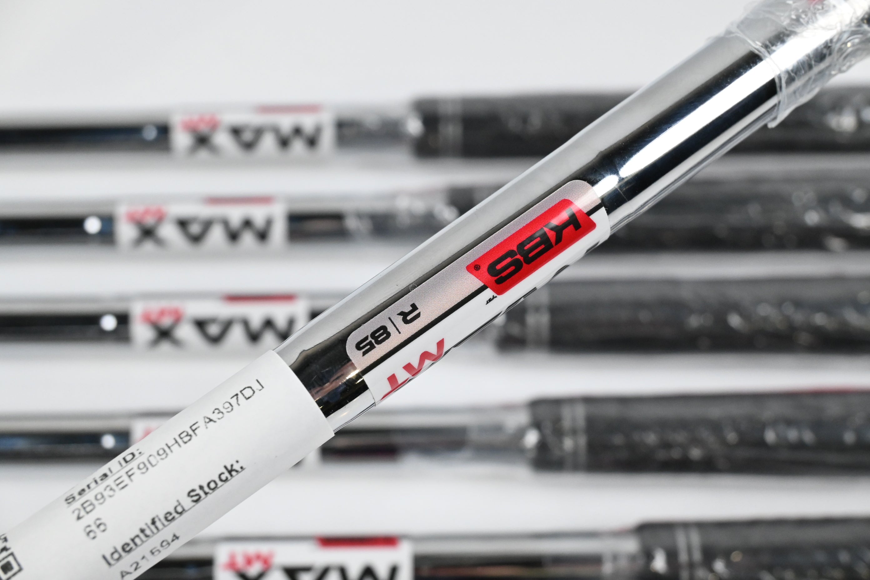 Taylormade Qi Max Irons / 5-PW+SW / Regular Flex KBS MAX MT 85 Shafts