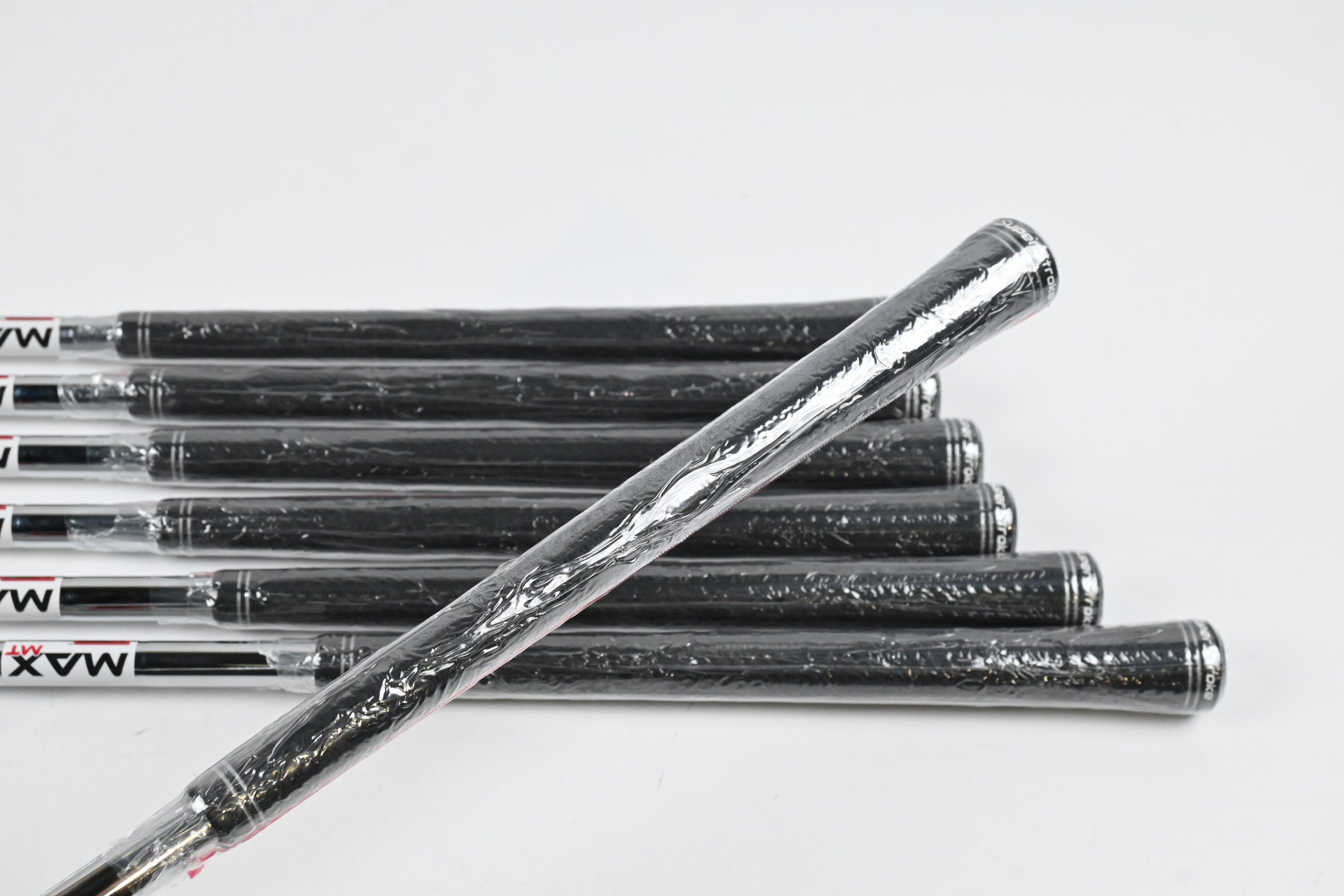 Taylormade Qi Max Irons / 5-PW+SW / Regular Flex KBS MAX MT 85 Shafts