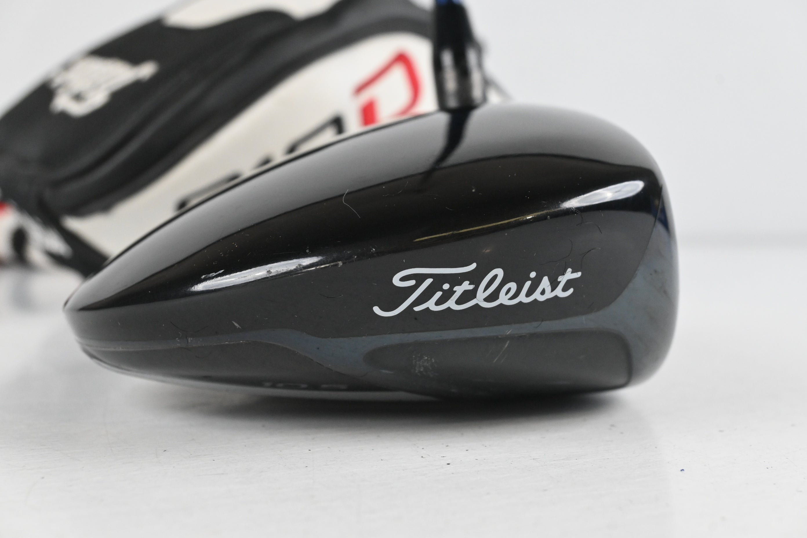 Titleist 910 D2 Driver / 10.5 Degree / Stiff Flex Diamana Kai'li Blue 65 Shaft