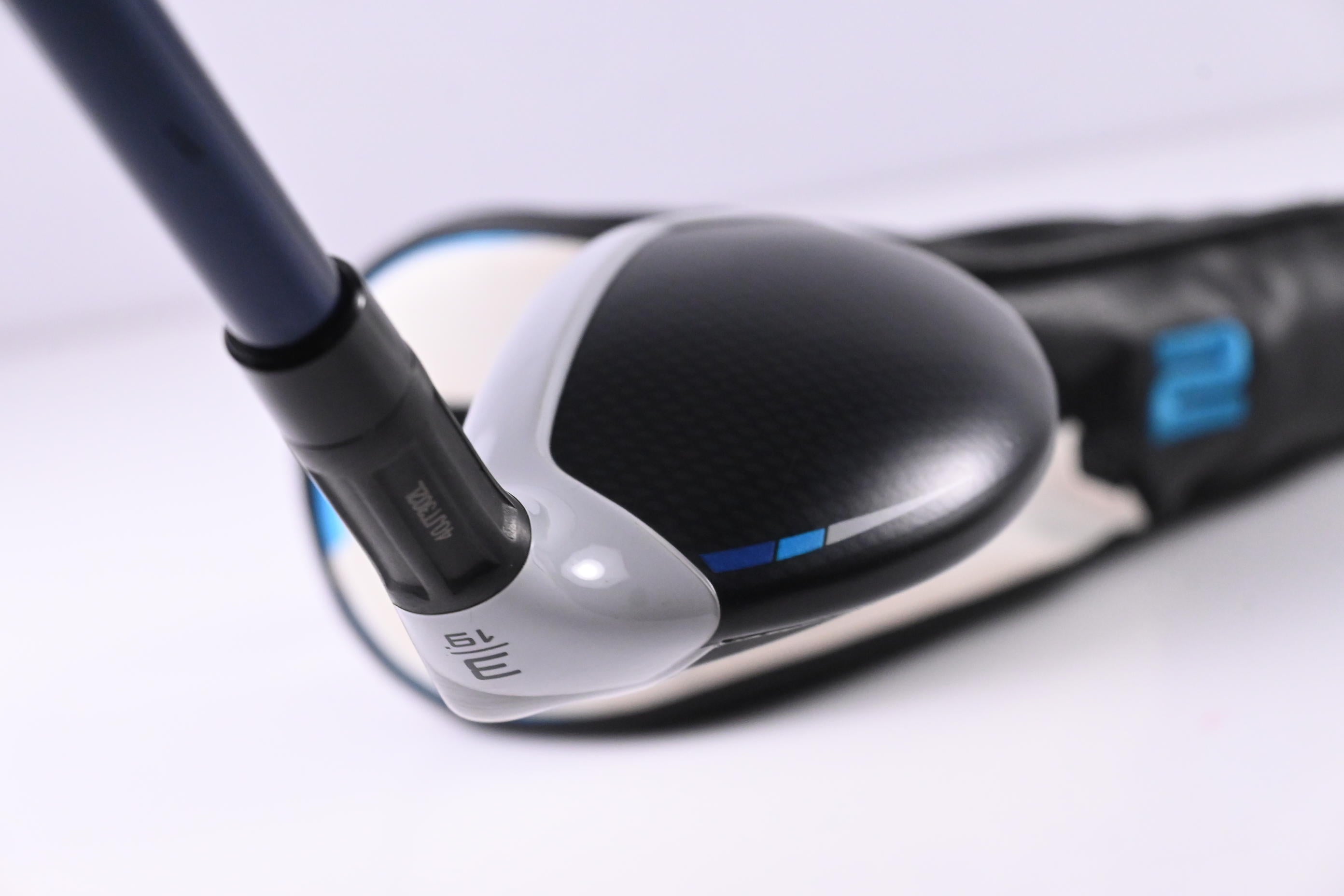 Taylormade SIM2 Max #3 Hybrid / 19 Degree / Stiff Flex Ventus Blue 7 Shaft