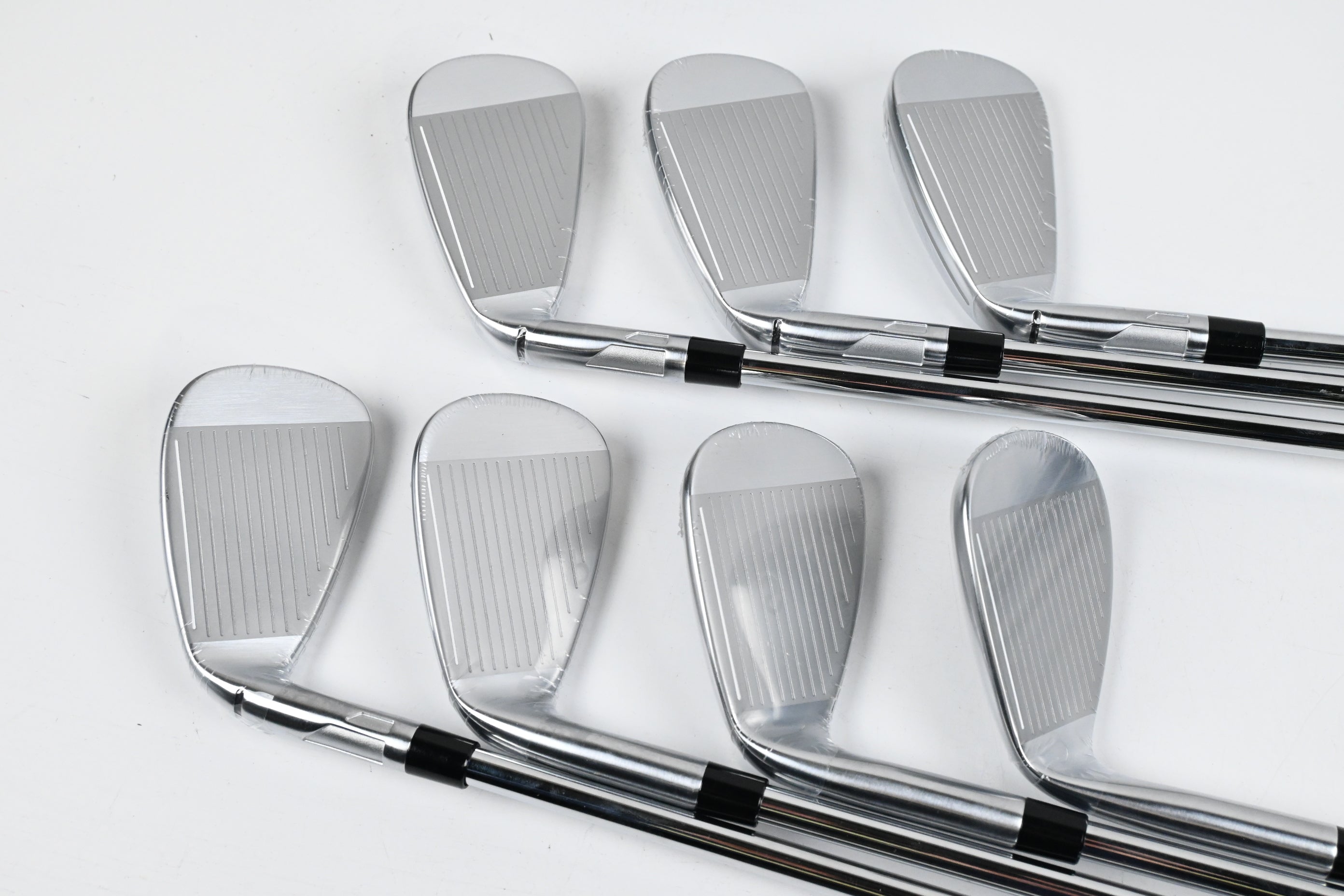 Taylormade Qi Max Irons / 5-PW+SW / Regular Flex KBS MAX MT 85 Shaft