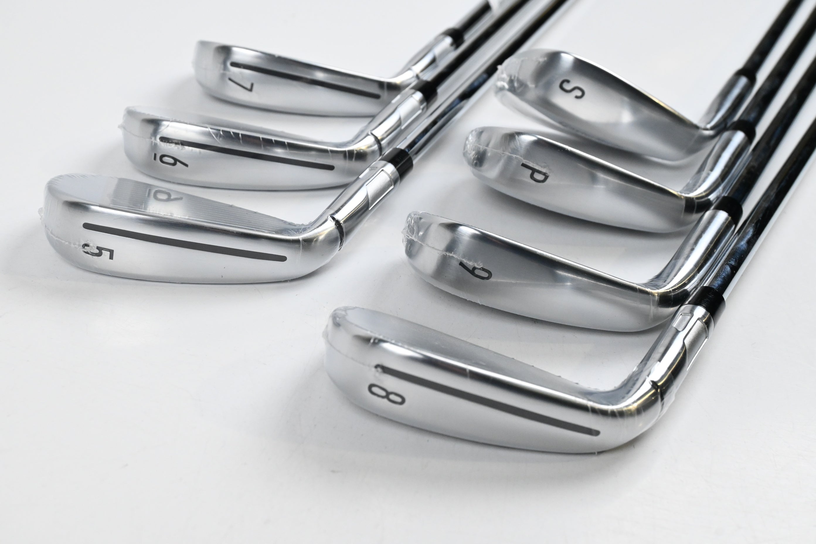 Taylormade Qi Max Irons / 5-PW+SW / Regular Flex KBS MAX MT 85 Shaft