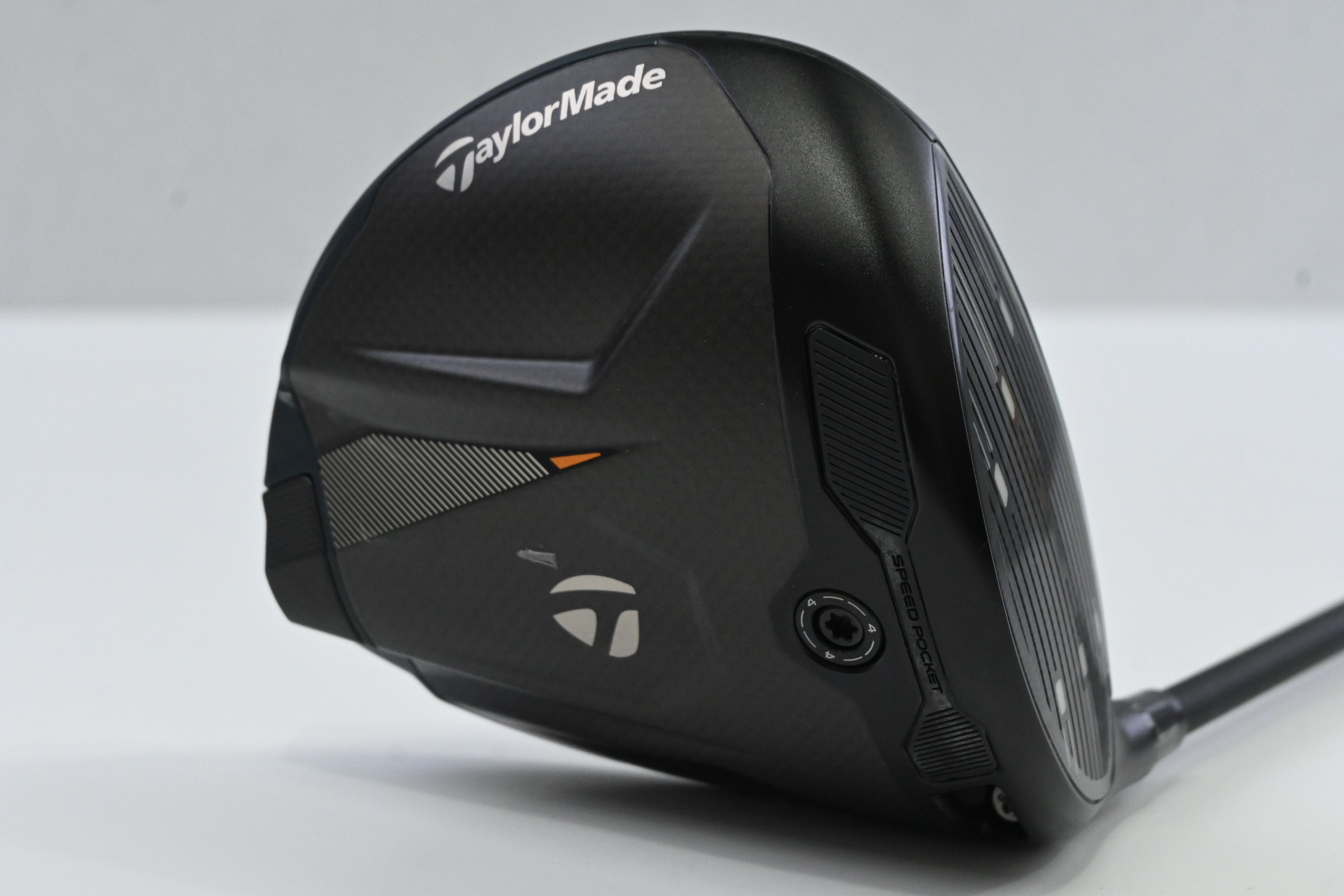 Taylormade Qi4D Max Driver / 10.5 Degree / Regular Flex Taylormade Reax Red 50
