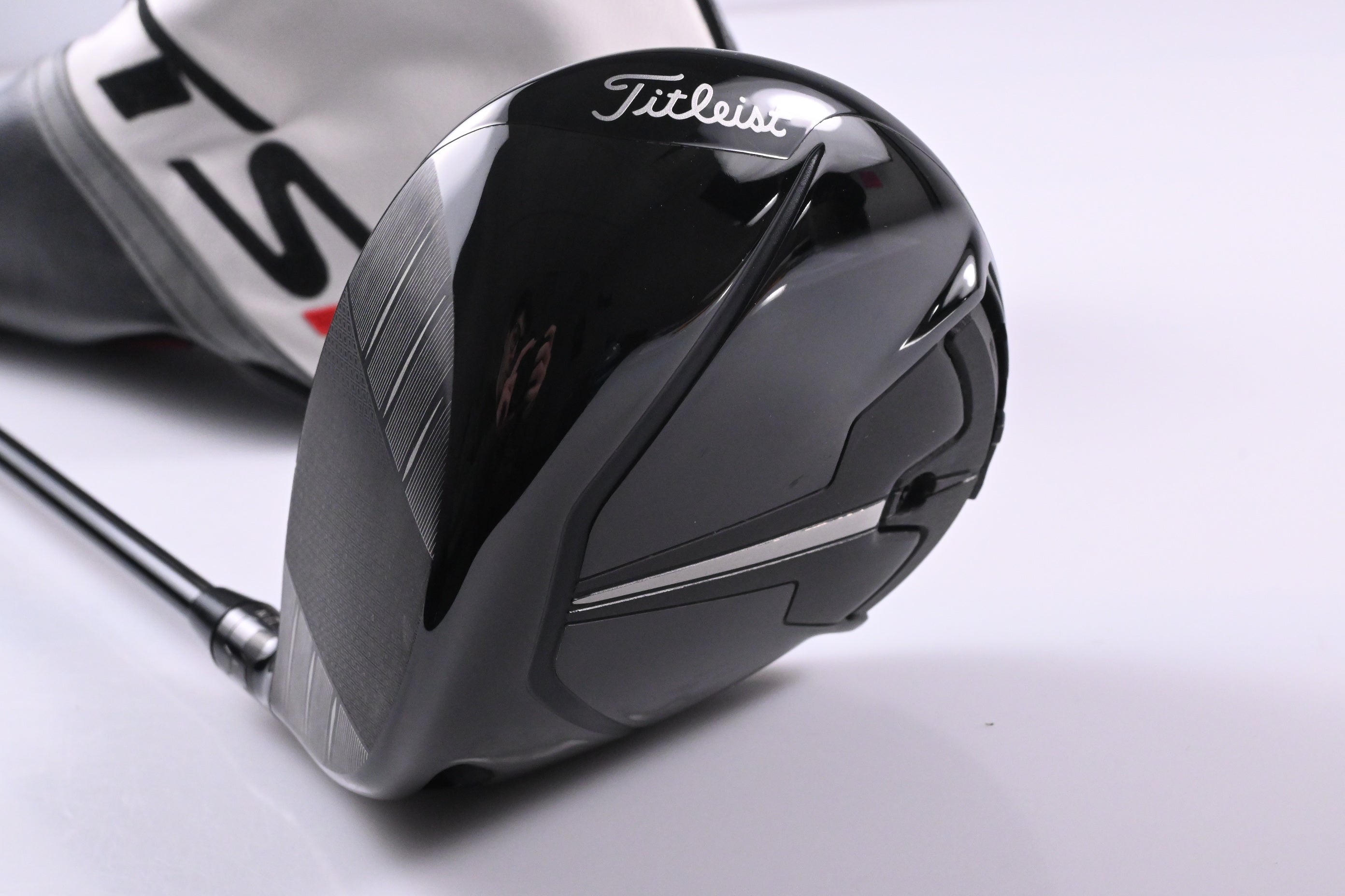 Left Hand Titleist TSR3 Driver / 9 Degree / Regular Flex Tensei AV Blue 55 SFW