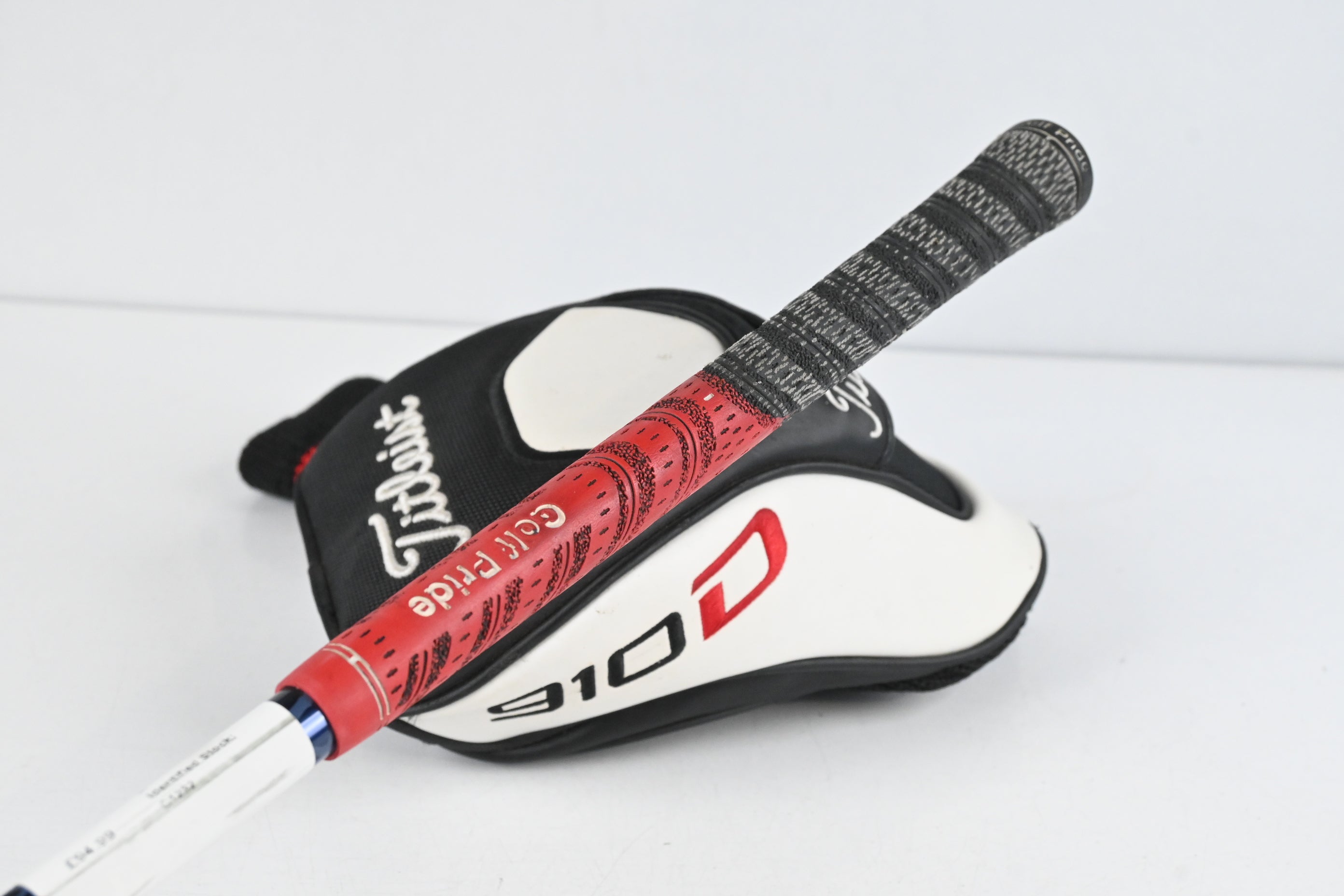 Titleist 910 D2 Driver / 10.5 Degree / Stiff Flex Diamana Kai'li Blue 65 Shaft