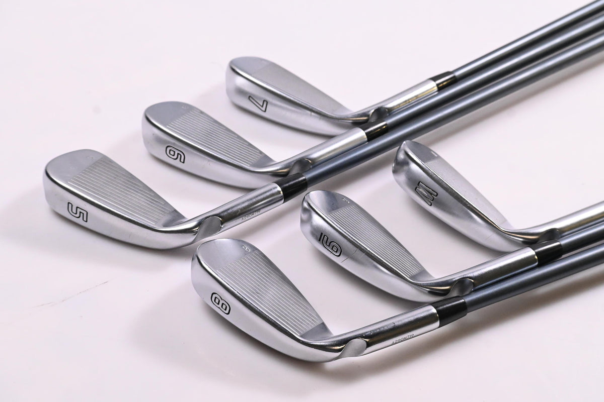 Ping G425 Irons / 5-PW / Black Dot / Regular Flex Ping Alta CB Slate AWT Shafts