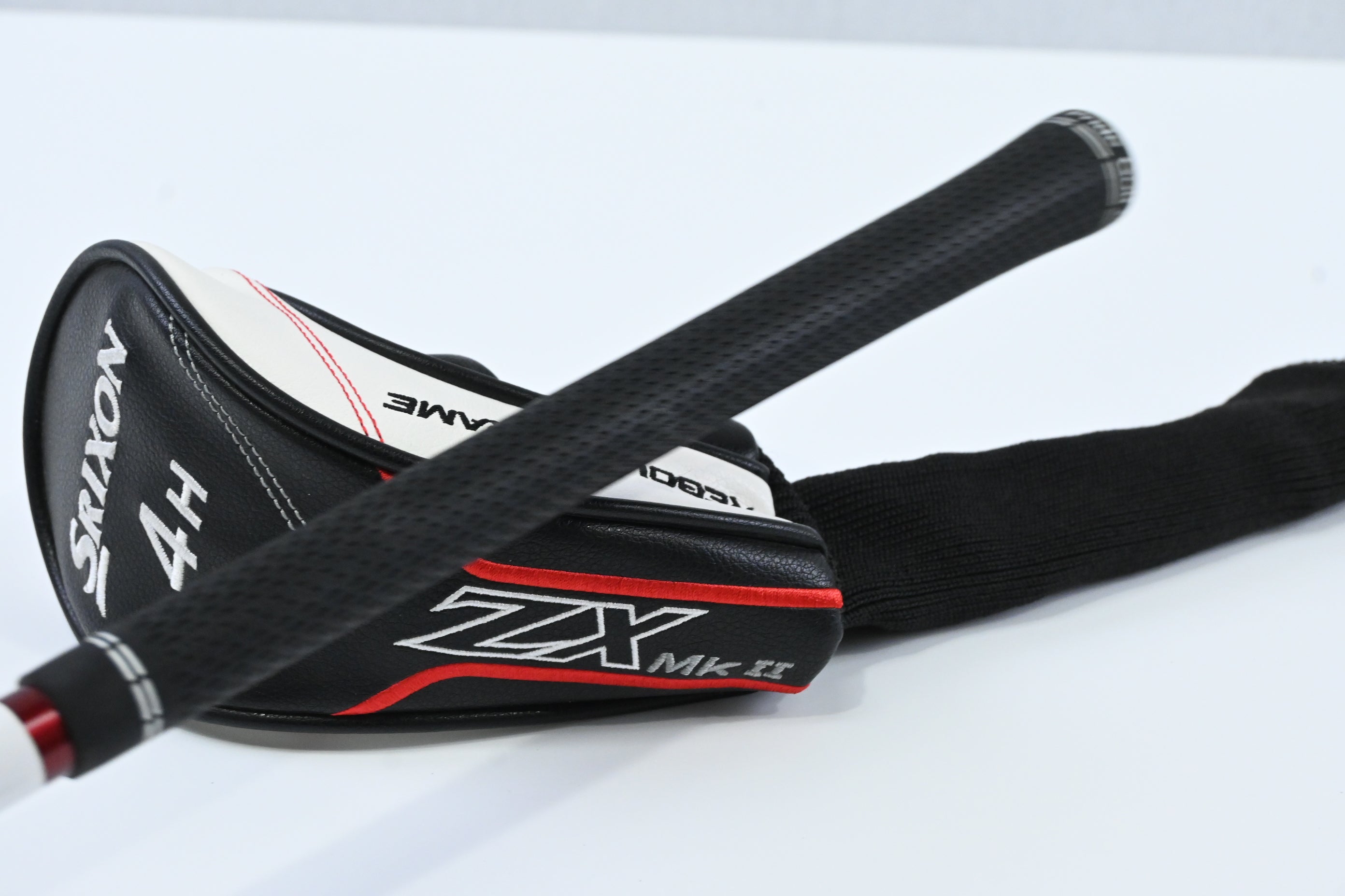 Srixon ZX Mk II 2023 #4 Hybrid / 22 Degree / Regular Flex HZRDUS Smoke Red RDX