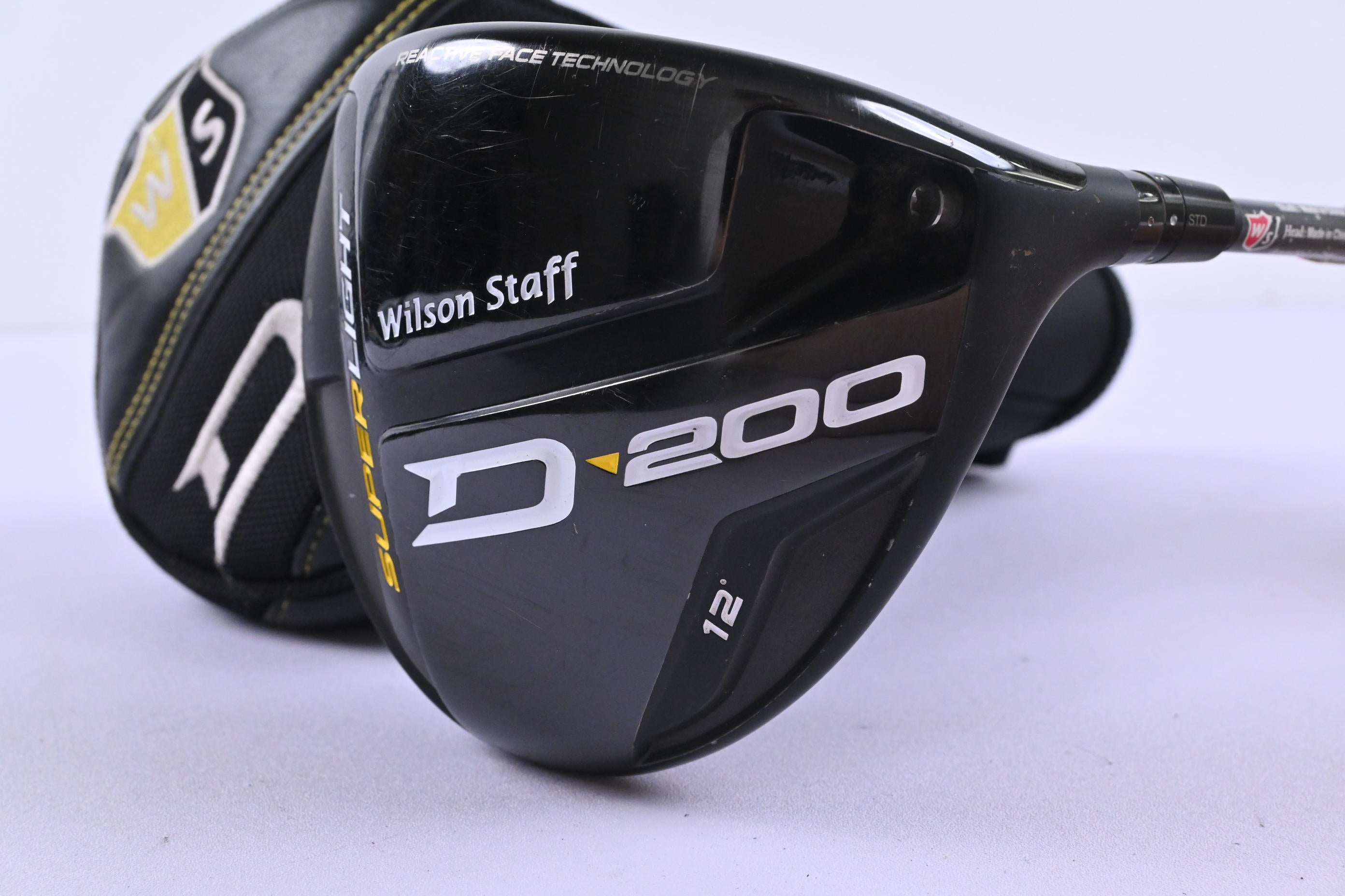 Wilson Staff D200 Driver / 12 Degree / Regular Flex Fujikura Vista Pro 49 Shaft