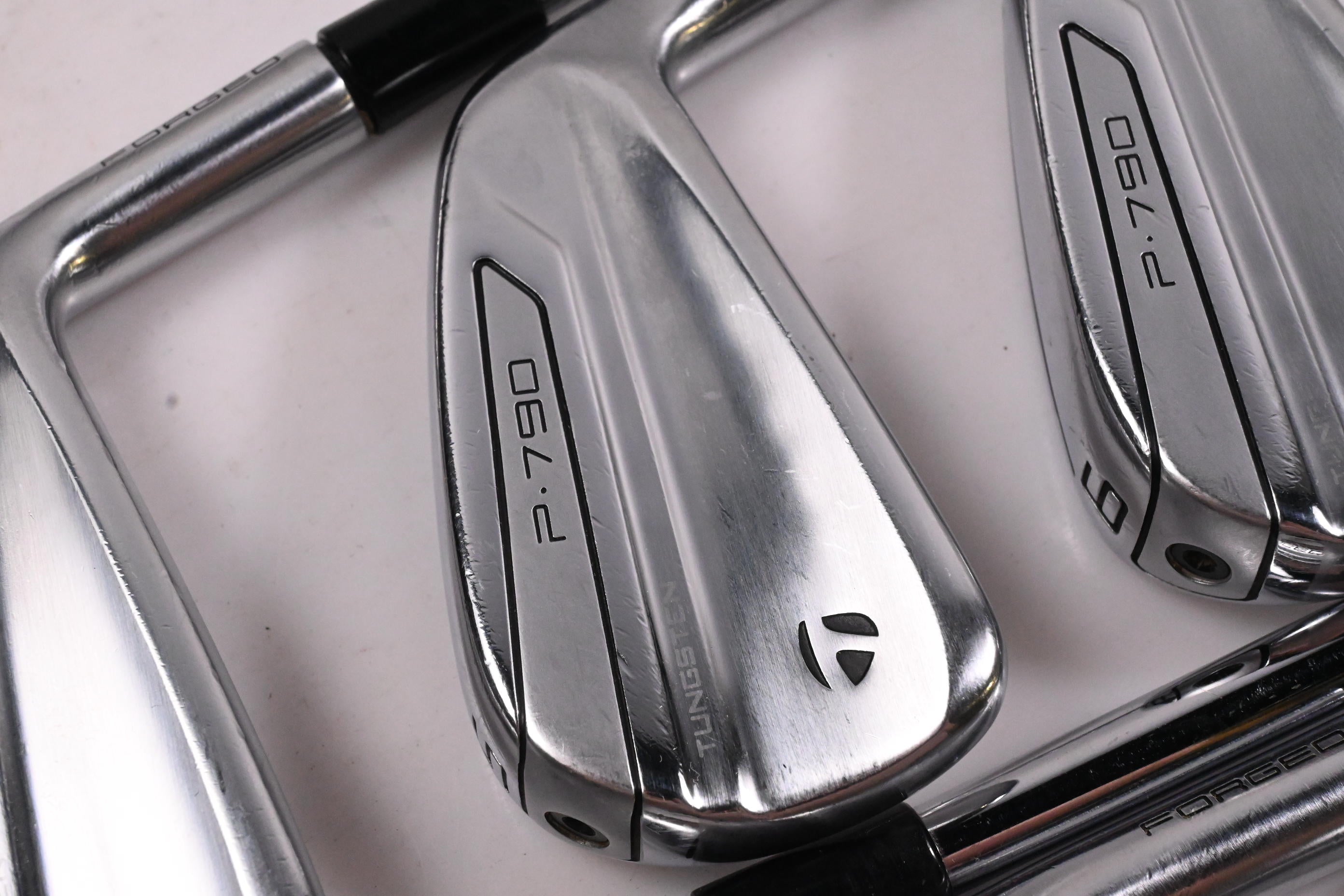 Taylormade P790 2019 Irons / 4-PW / Stiff Flex N.S.Pro Modus³ Tour 105 Shafts