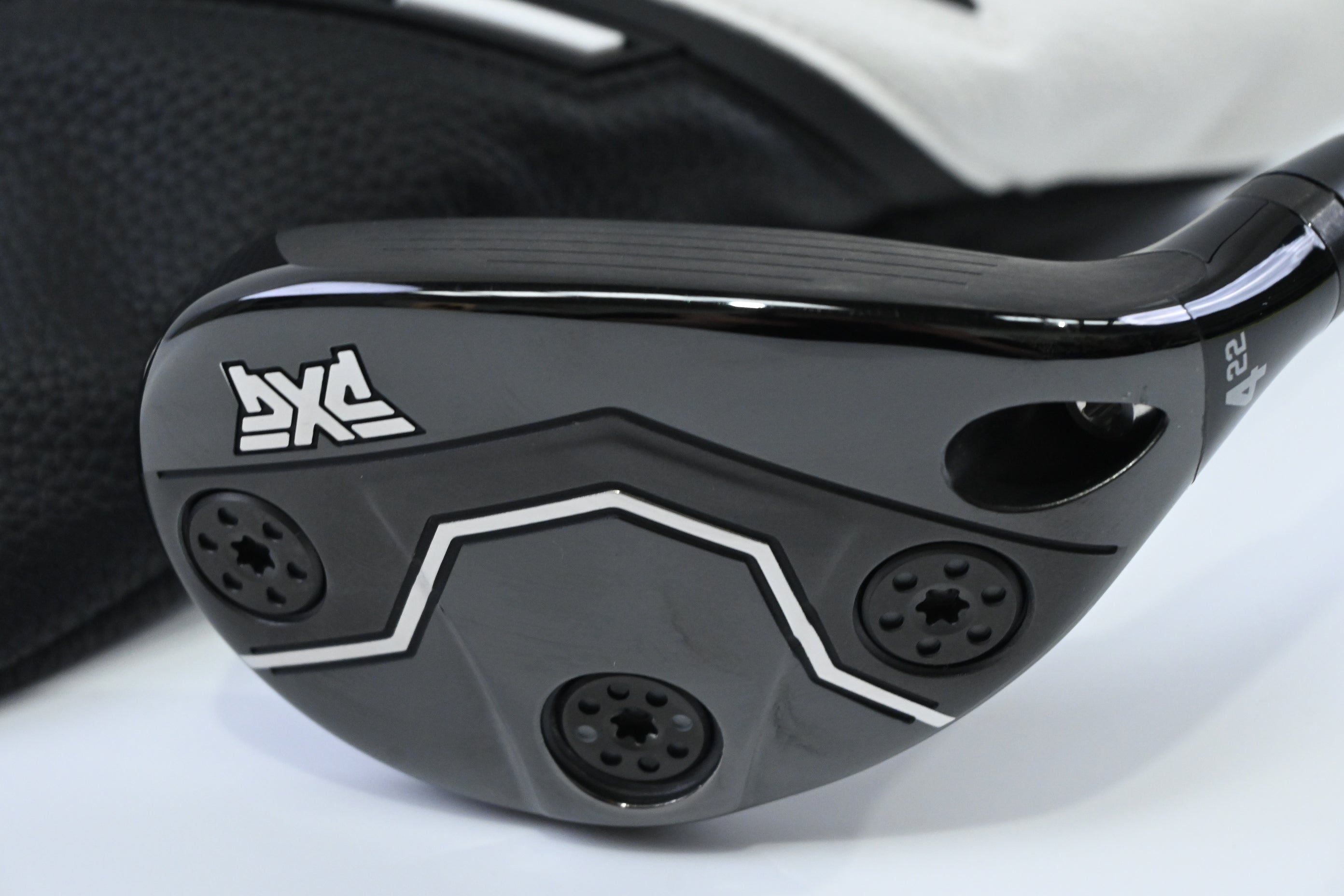 PXG Lightning #4 Hybrid / 22 Degree / Regular Flex MMT 70 Shaft