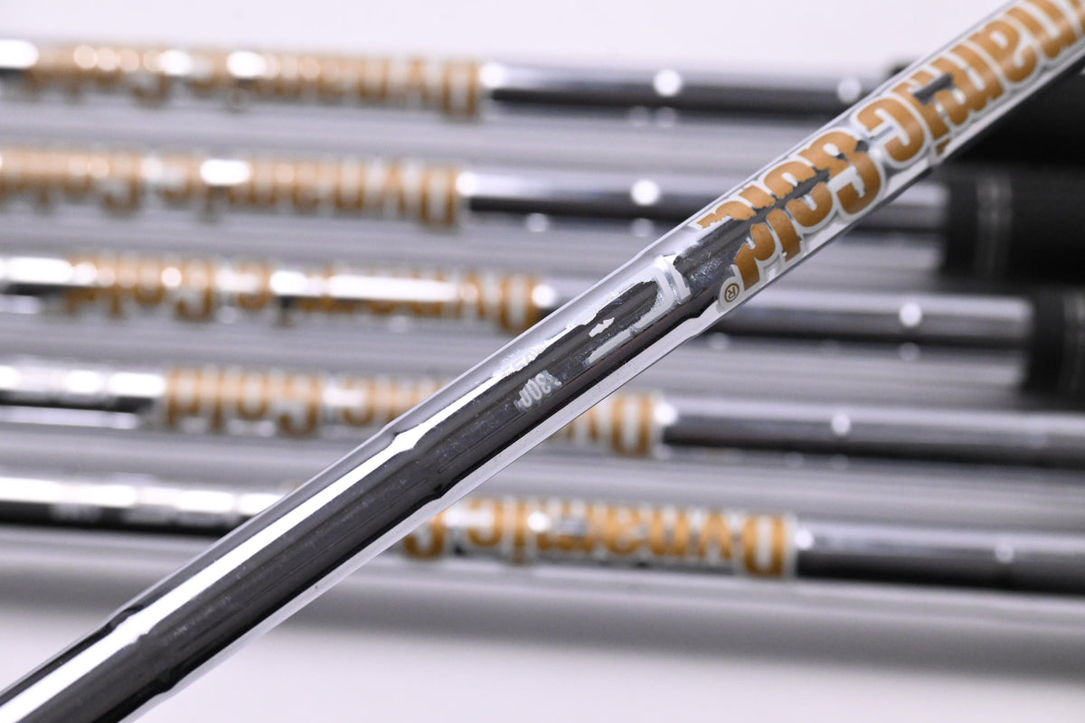 Taylormade Stealth Irons / 5-PW / Stiff Flex Dynamic Gold 105 S300 Shafts