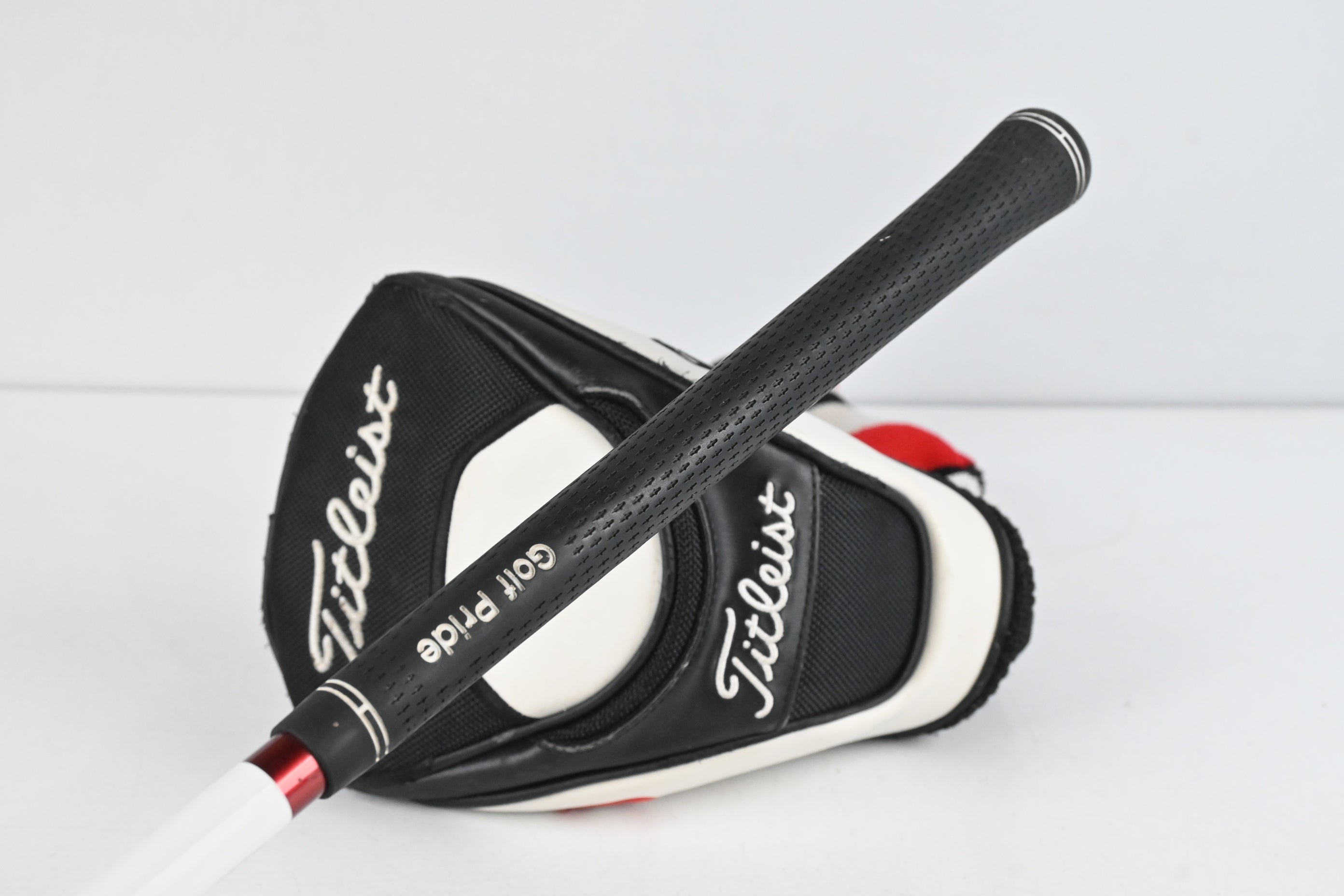 Titleist 909 D3 Driver / 9.5 Degree / Stiff Flex Aldila DVS 60 Shaft