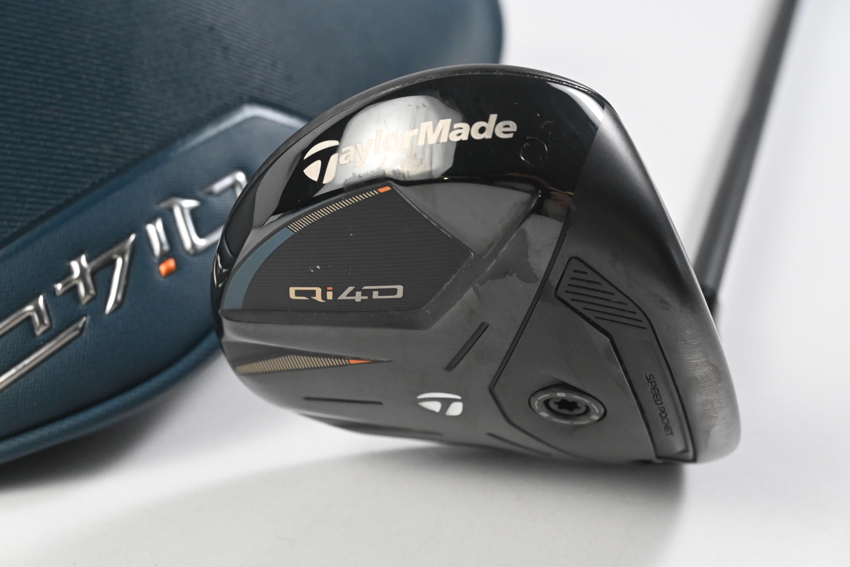 Taylormade Qi4D #7 Wood / 21 Degree / Stiff Flex Reax 65 Shaft