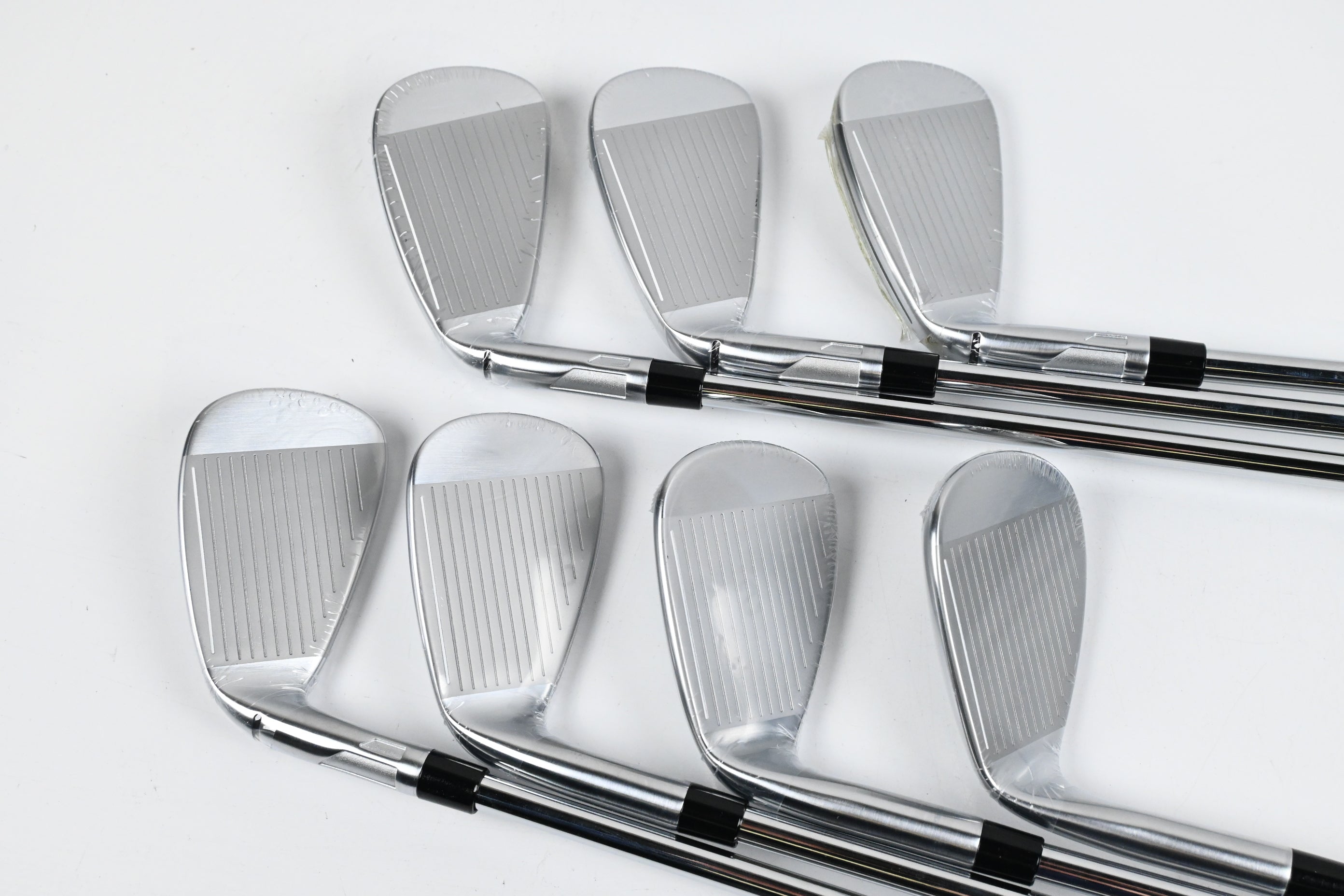 Taylormade Qi Max Irons / 5-PW+SW / Regular Flex KBS MAX MT 85 Shafts