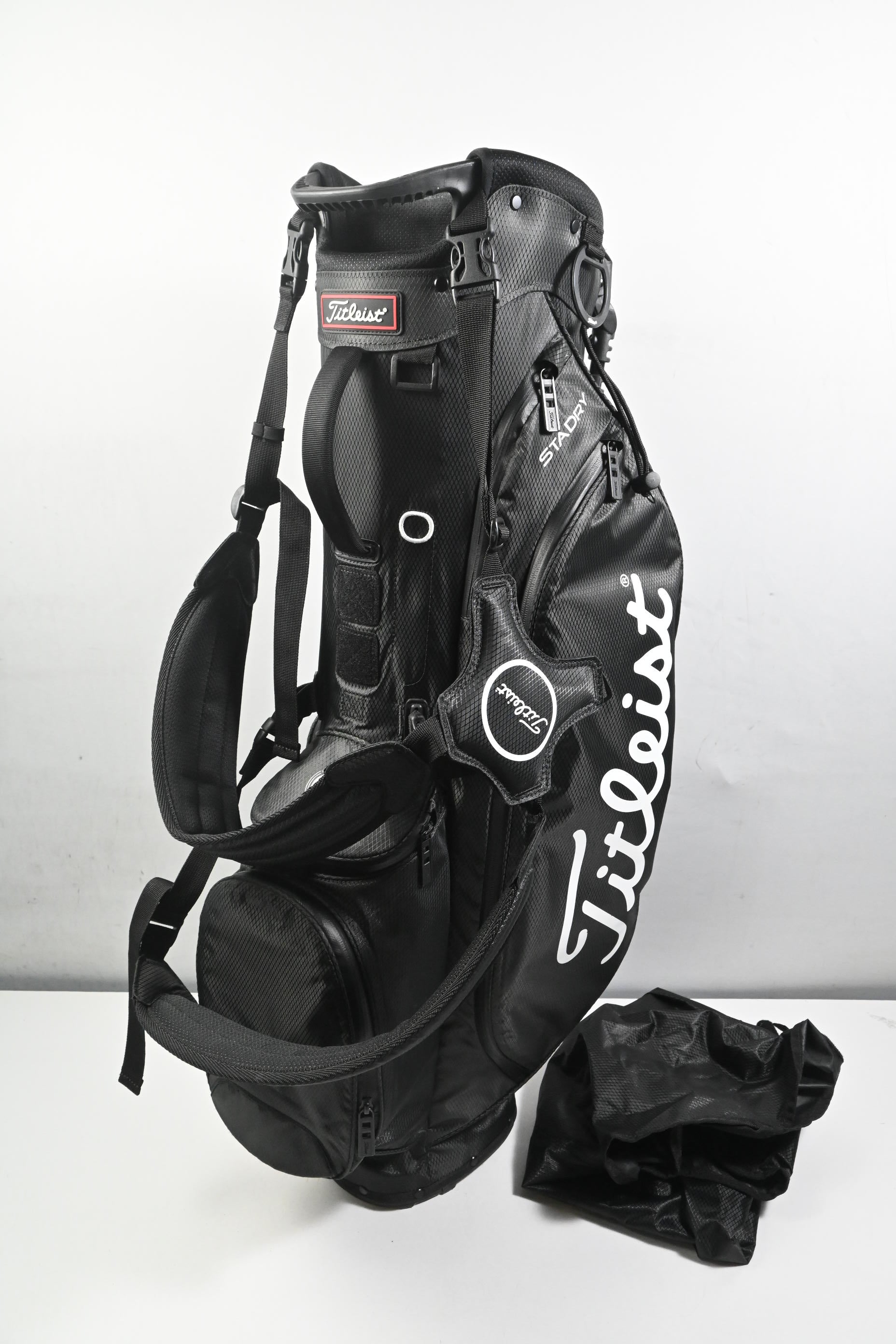 Titleist Players 4 StaDry Stand Bag / 4-Way Divider / Black