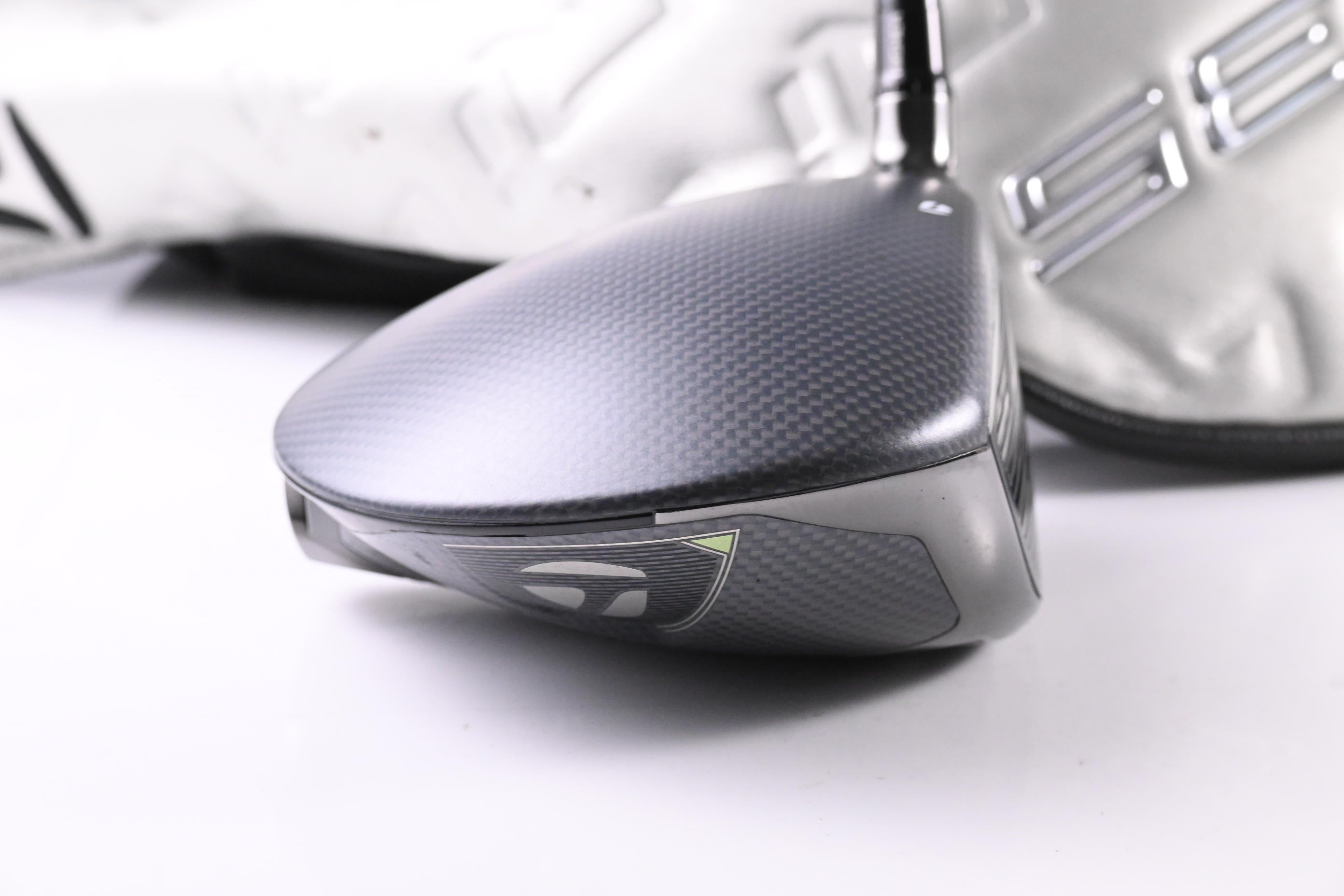Taylormade Qi35 LS Driver / 9 Degree / X-Flex Kai'li White Dark Wave 60 Shaft