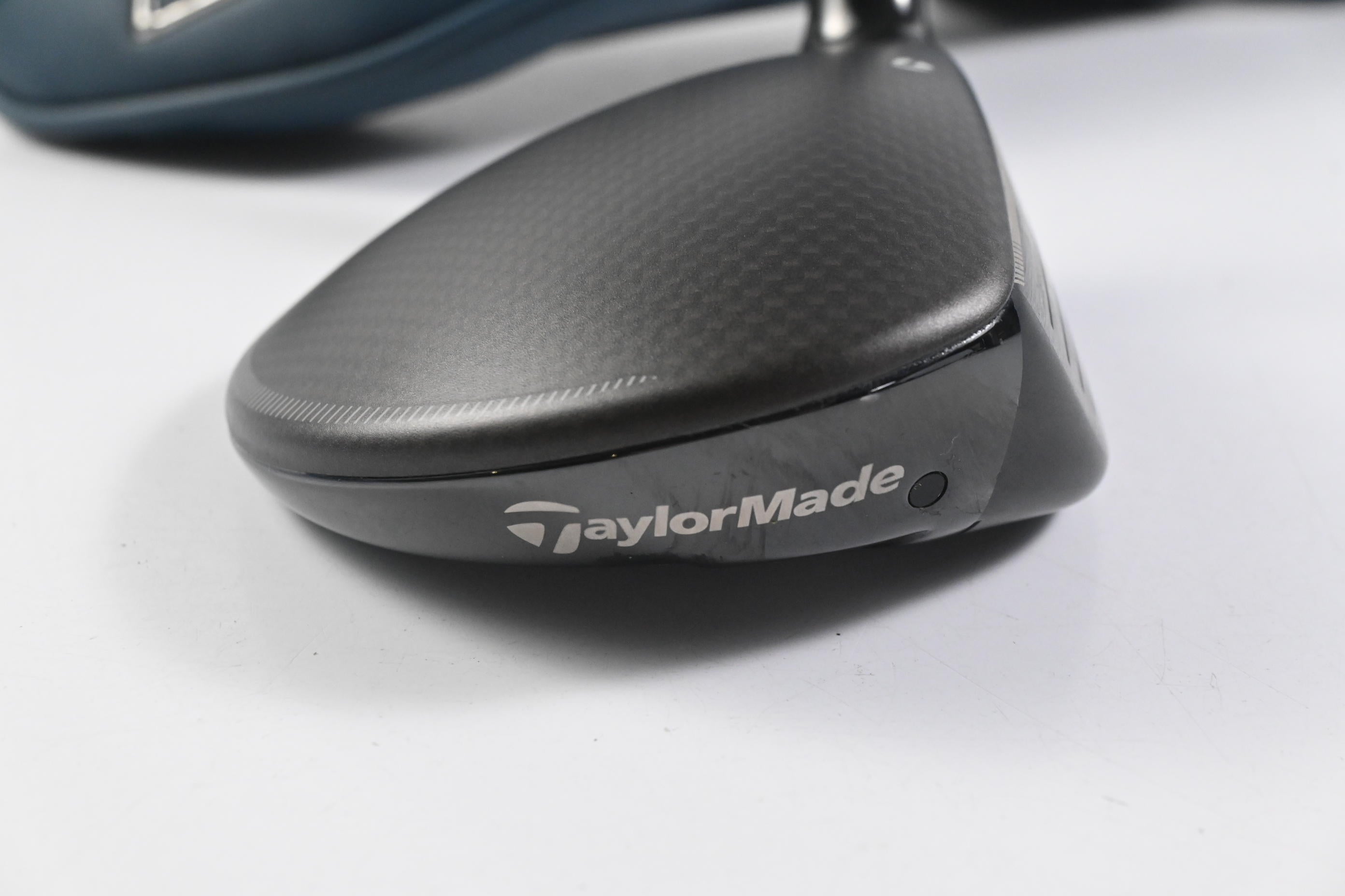 Taylormade Qi4D #7 Wood / 21 Degree / Stiff Flex Reax 65 Shaft