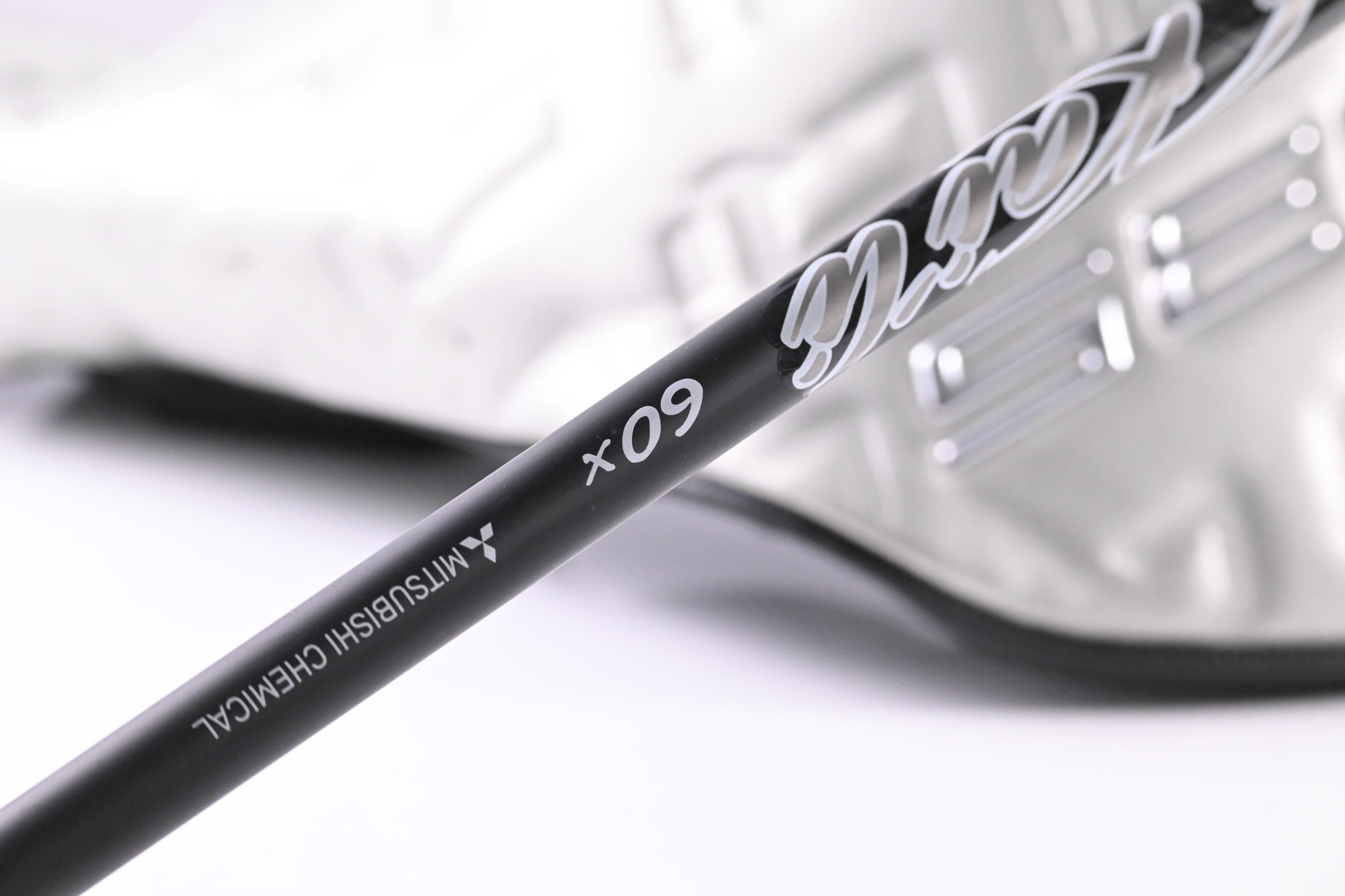 Taylormade Qi35 LS Driver / 9 Degree / X-Flex Kai'li White Dark Wave 60 Shaft