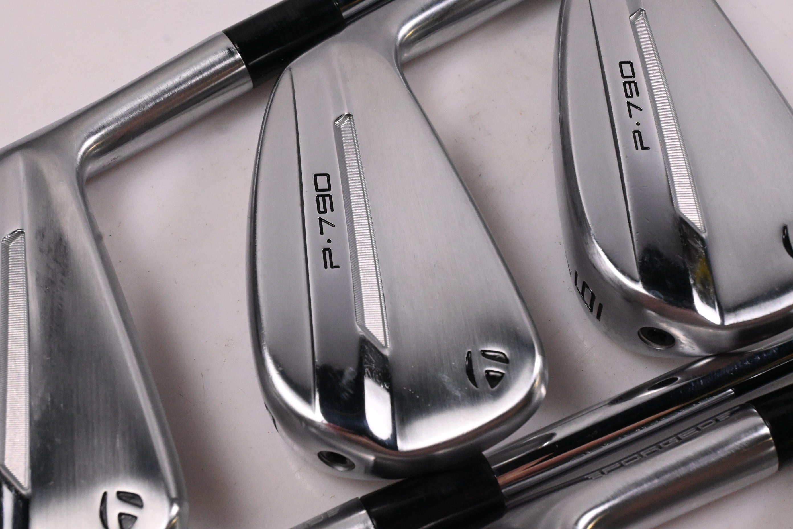 Taylormade P790 2025 Irons / 4-PW / Stiff Flex Dynamic Gold Mid 115 S300