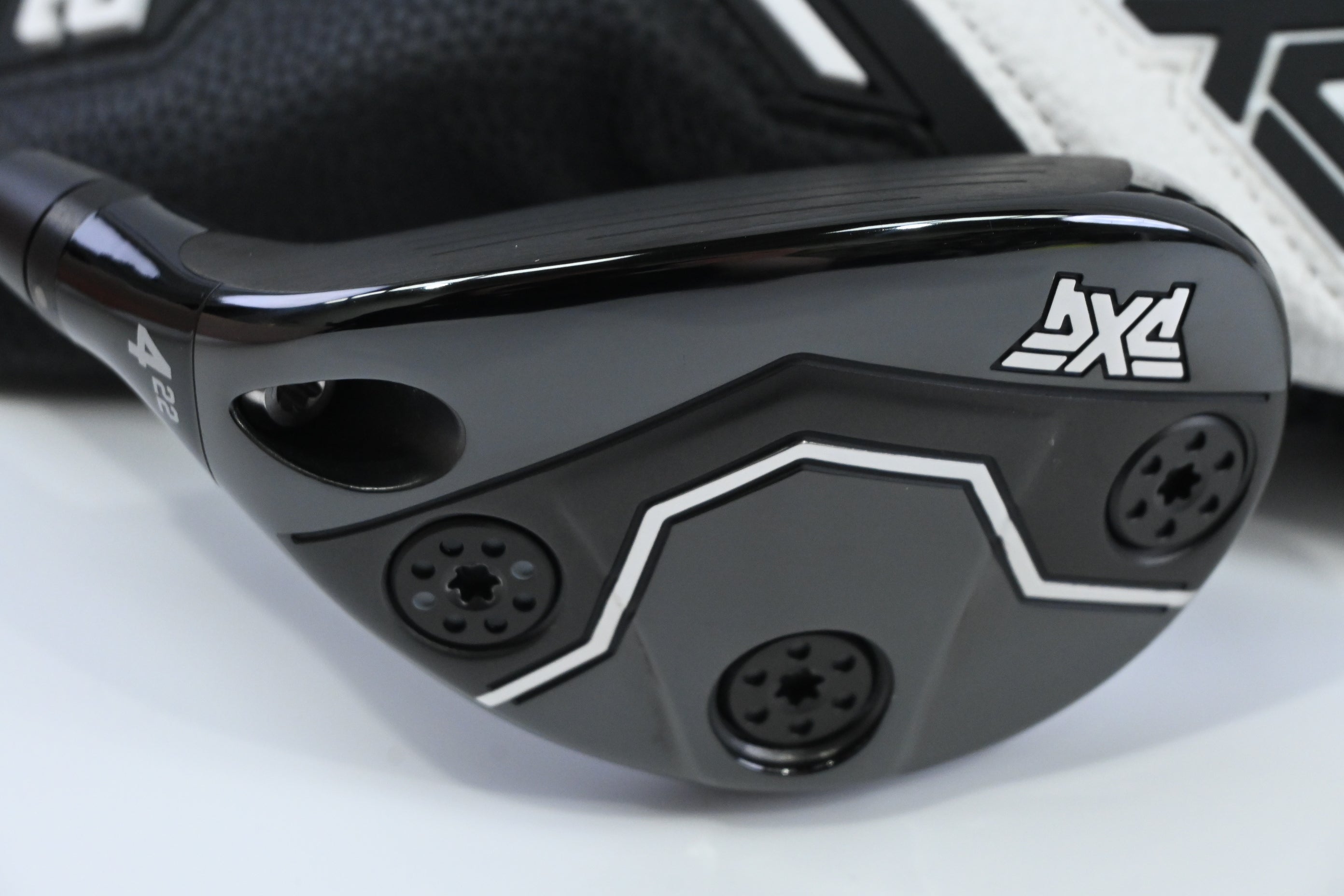 Left Hand PXG Lightning #4 Hybrid / 22 Degree / Regular Flex MMT 70