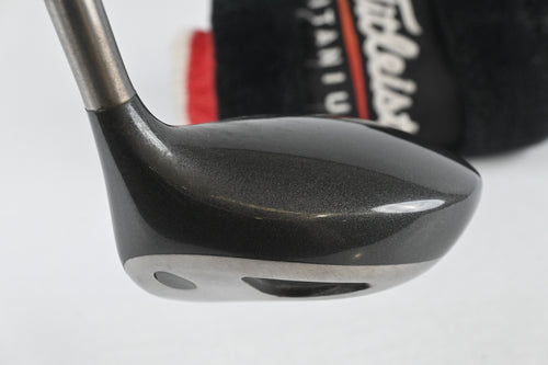 Titleist 975 D Driver / 10.5 Degree / Regular Flex Grafalloy ProLite 35 Shaft