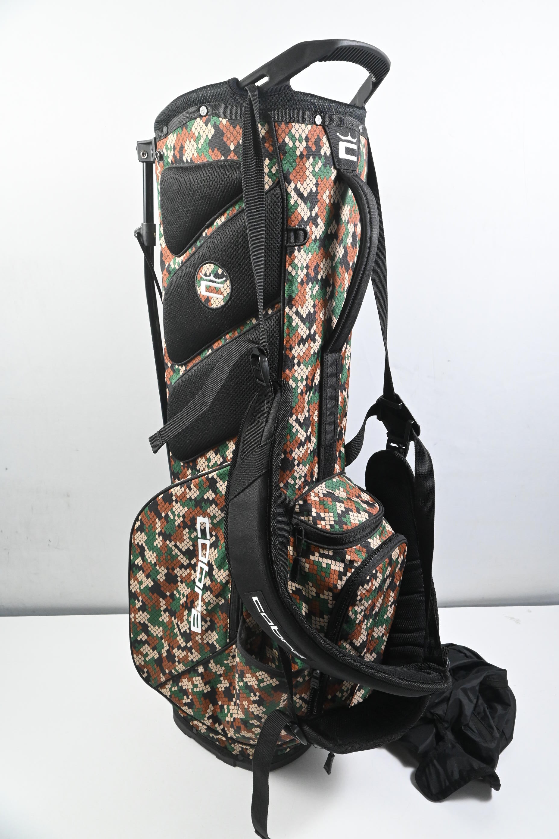 Cobra Stand Bag / 4-Way Divider / Black, Camo