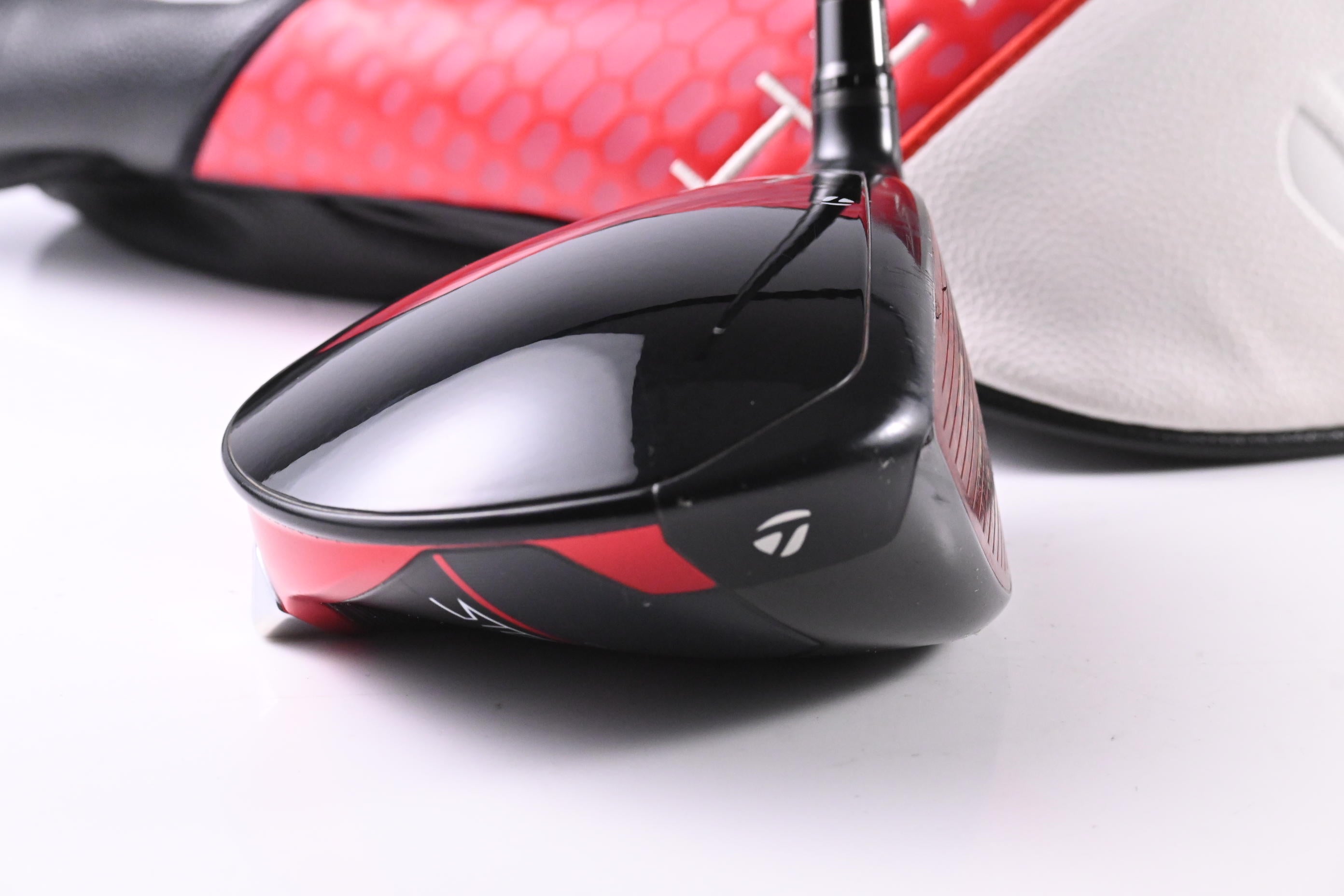 Taylormade Stealth 2 Plus Driver / 10.5 Degree / Stiff Flex Kai'li Red 60 Shaft