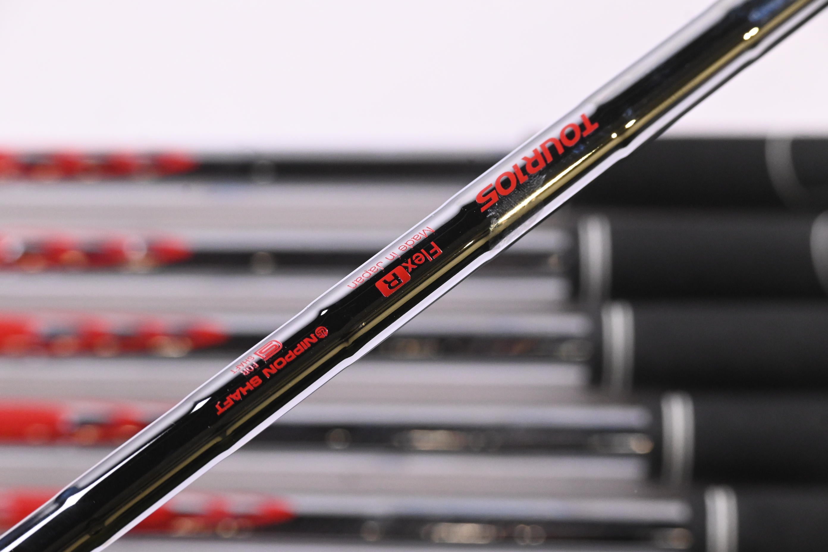Cleveland Zipcore XL Irons / 5-PW-SW / Regular Flex N.S.Pro Modus³ Tour 105
