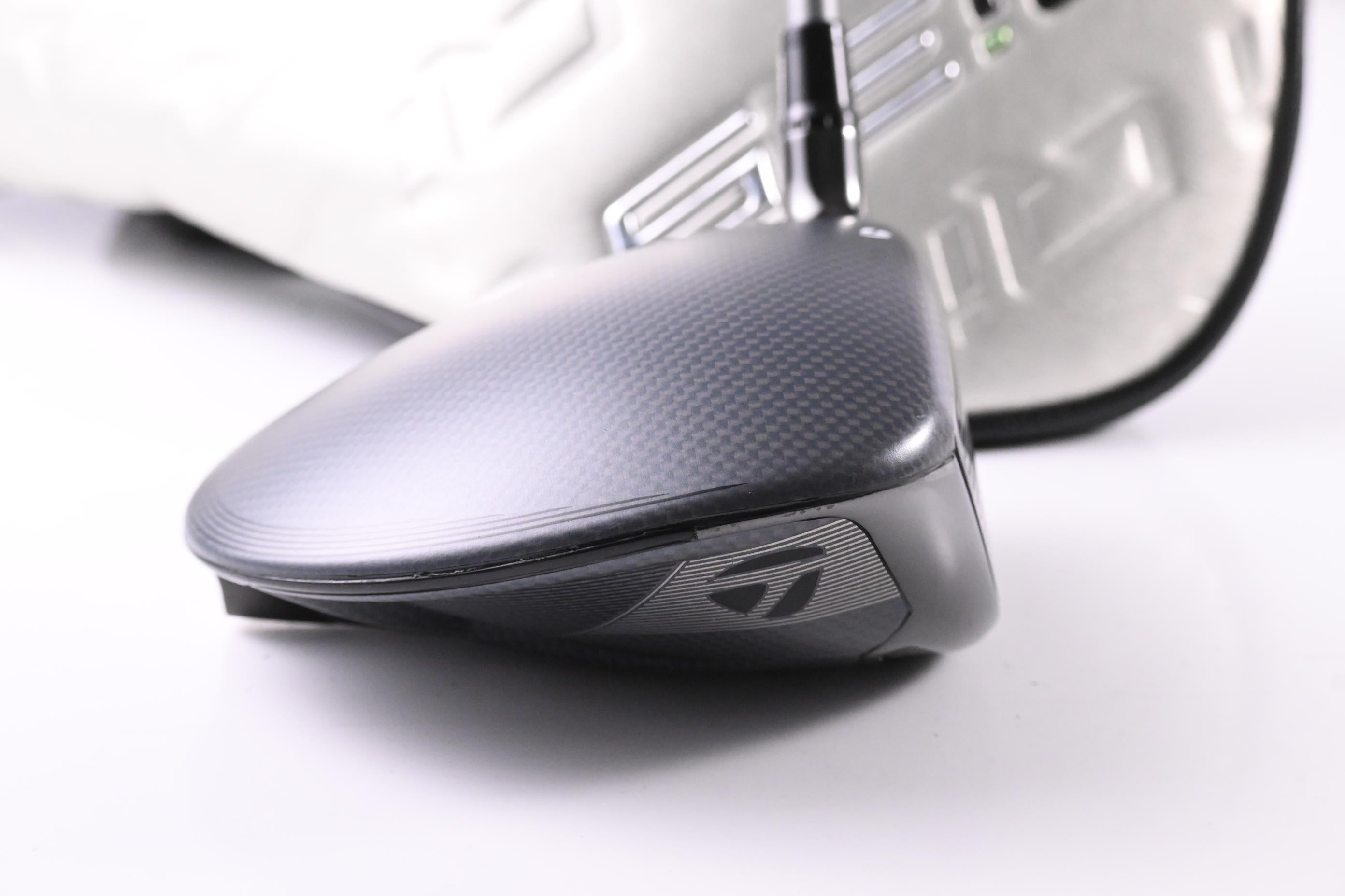 Taylormade Qi35 Max Driver / 10.5 Degree / Regular Flex Fujikura Air Speeder 50