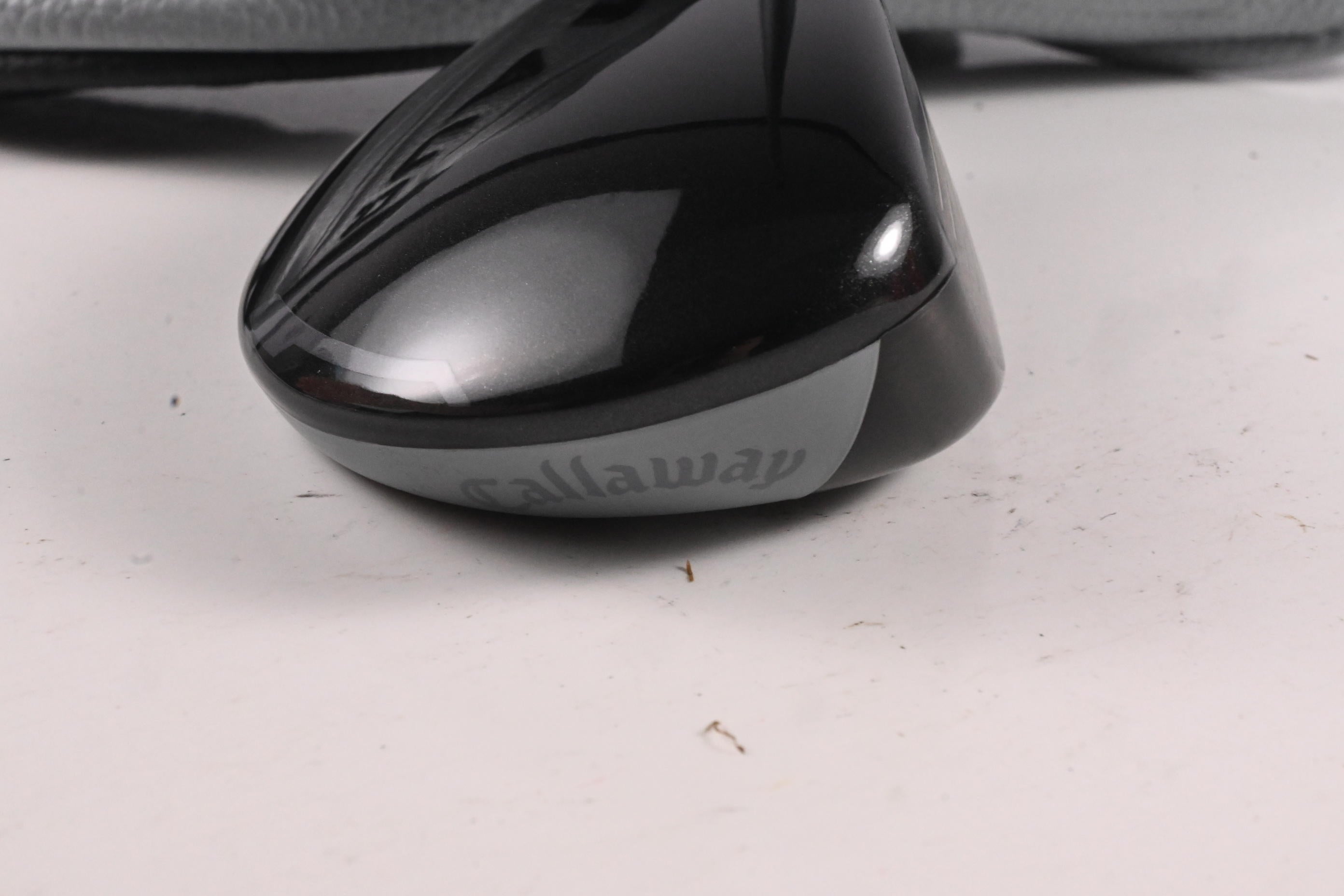 Callaway Quantum Max OS #3 Hybrid / 18 Degree / Regular Flex Denali Frost Silver