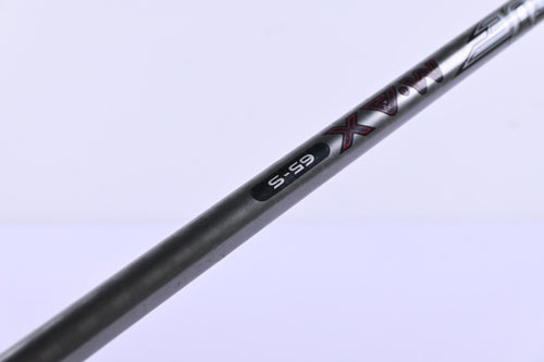Titleist 917 D2 Driver / 9.5 Degree / Stiff Flex Aldila Rogue M-AX Low 65 Shaft