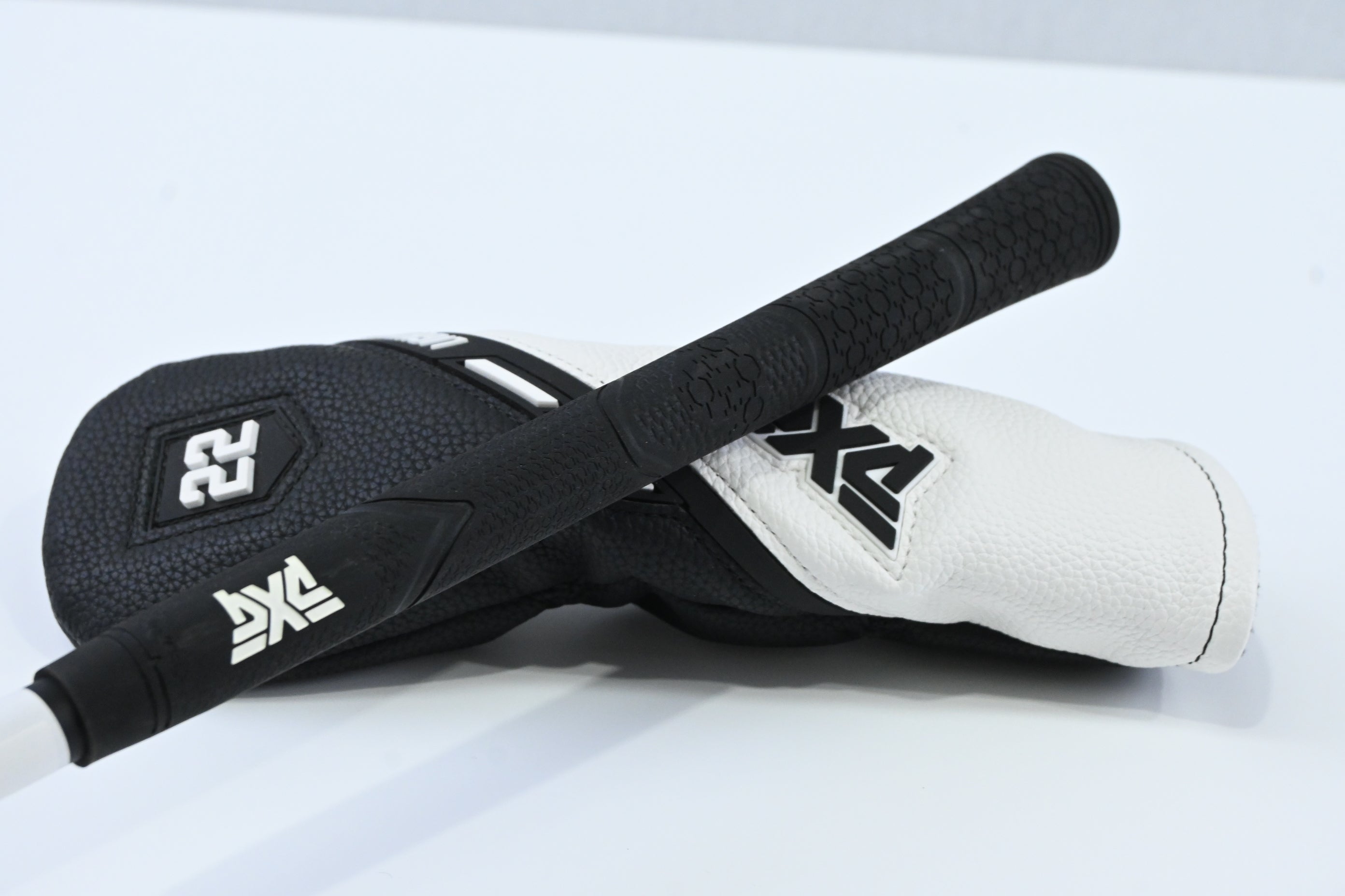 Left Hand PXG Lightning #4 Hybrid / 22 Degree / Regular Flex MMT 70