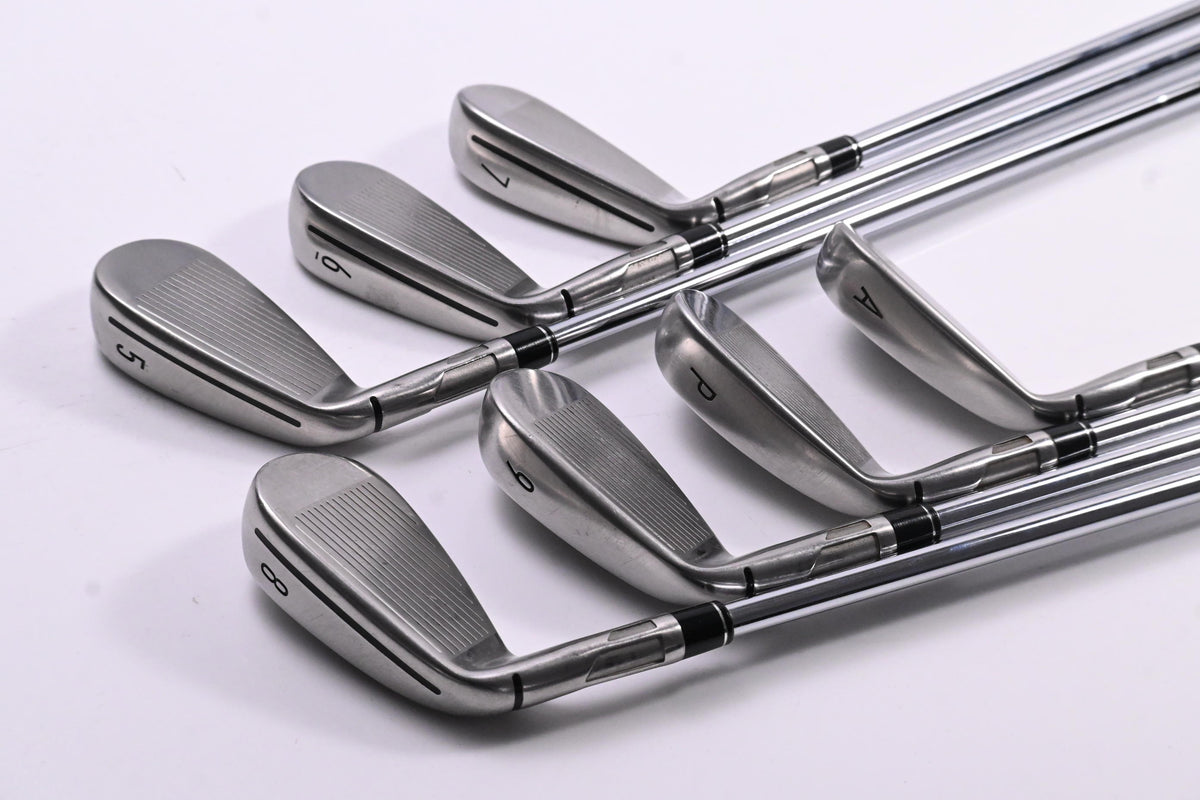 Taylormade Stealth Irons / 5-PW+GW / Regular Flex N.S.Pro 950GH Neo Shafts