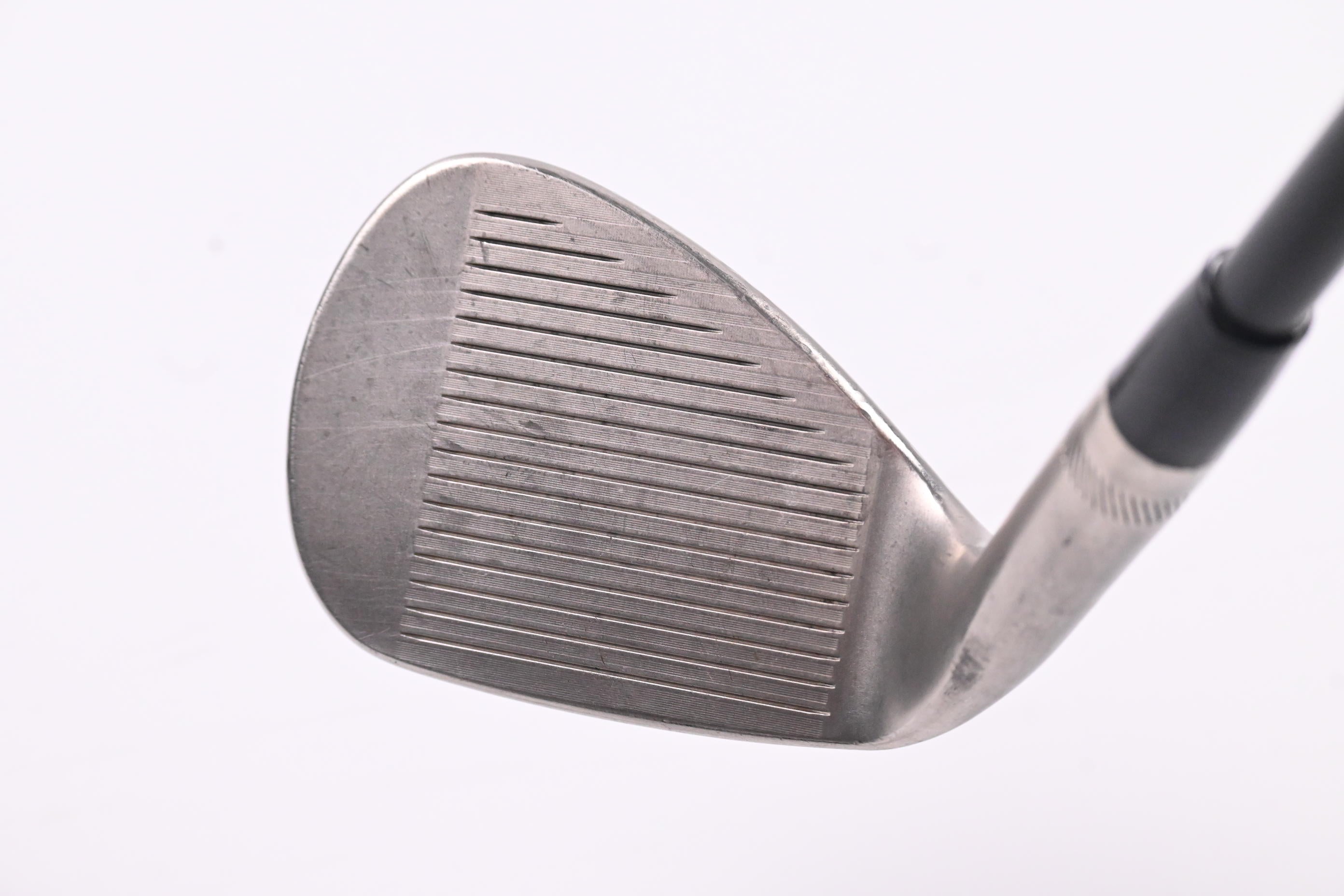 Titleist Vokey SM10 Sand Wedge / 54 Degree / X-Flex Fujikura Axiom Velocore 125