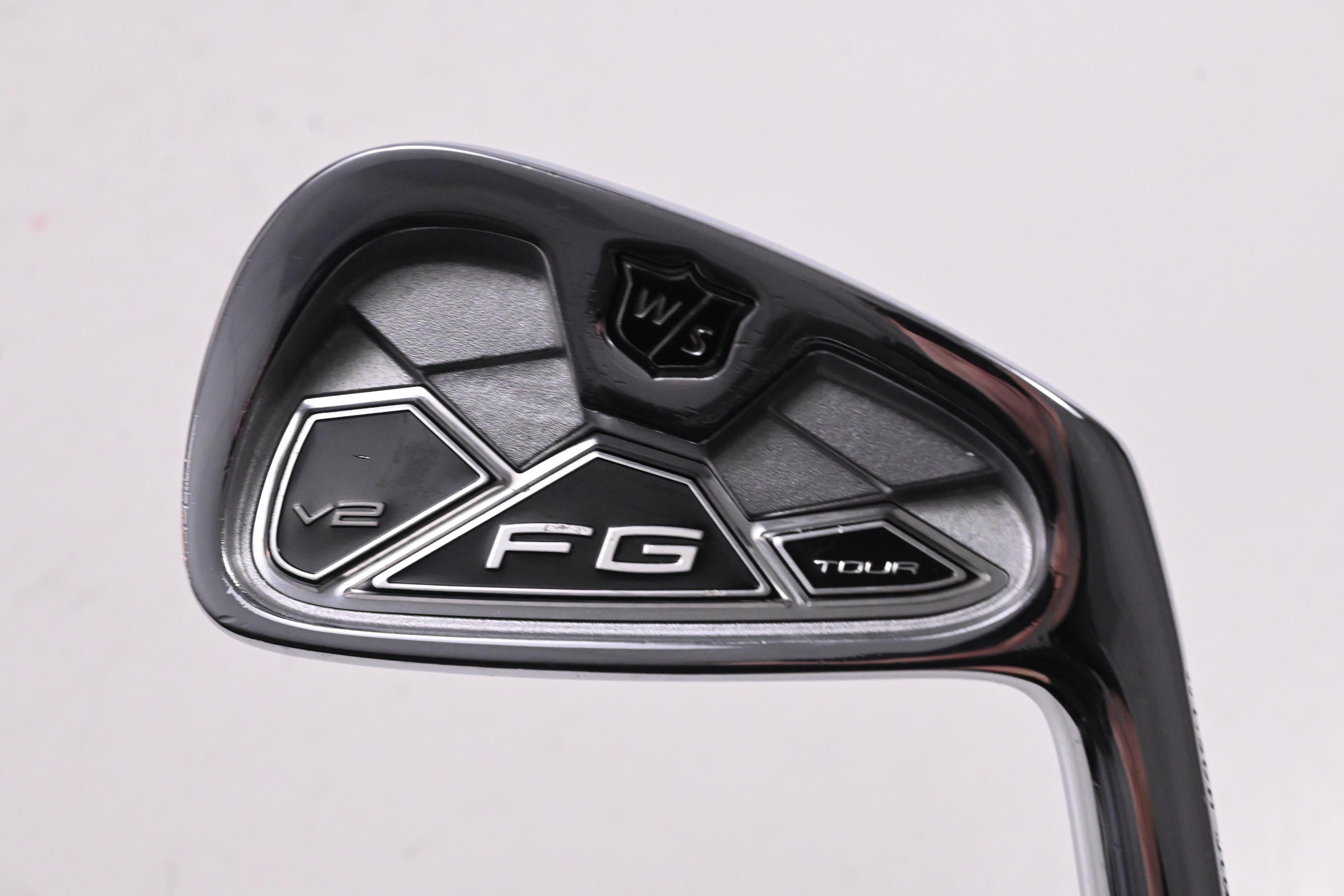 Wilson FG Tour V2 #2 Iron / 18 Degree / Stiff Flex KBS Tour Shaft