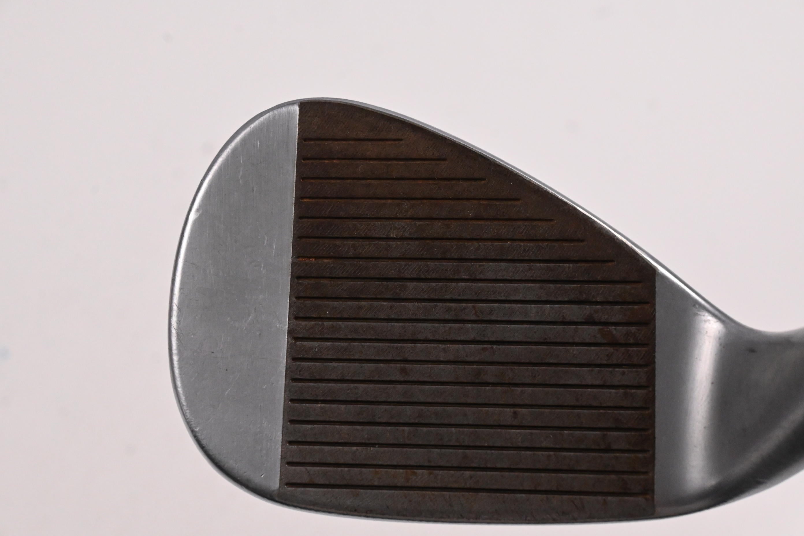 Taylormade Milled Grind 4 Sand Wedge / 56 Degree / Stiff Flex Accra I-Series 120 Shaft