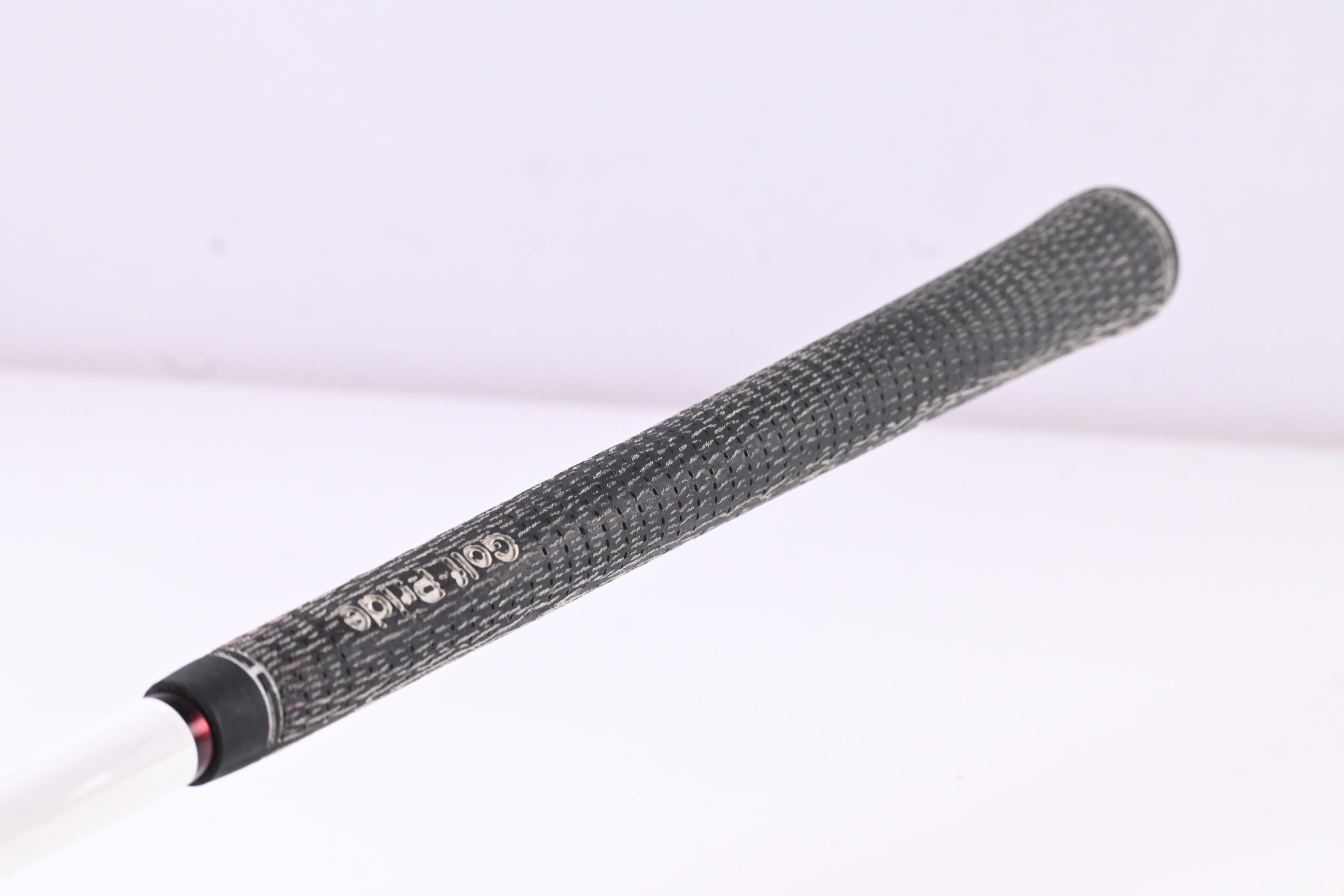 Titleist 909H #3 Hybrid / 19 Degree / Stiff Flex Aldila VooDoo Shaft