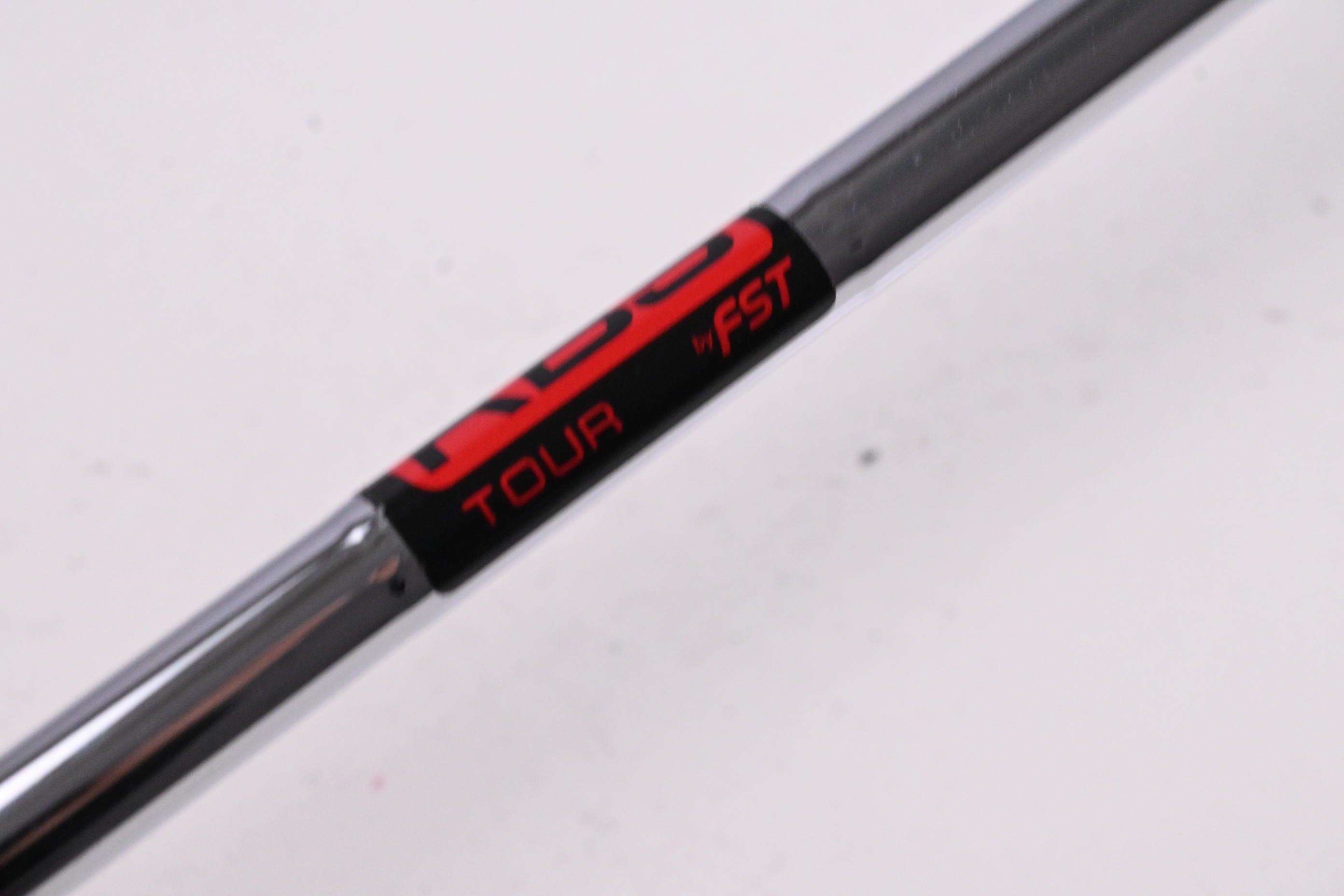 Wilson FG Tour V2 #2 Iron / 18 Degree / Stiff Flex KBS Tour Shaft