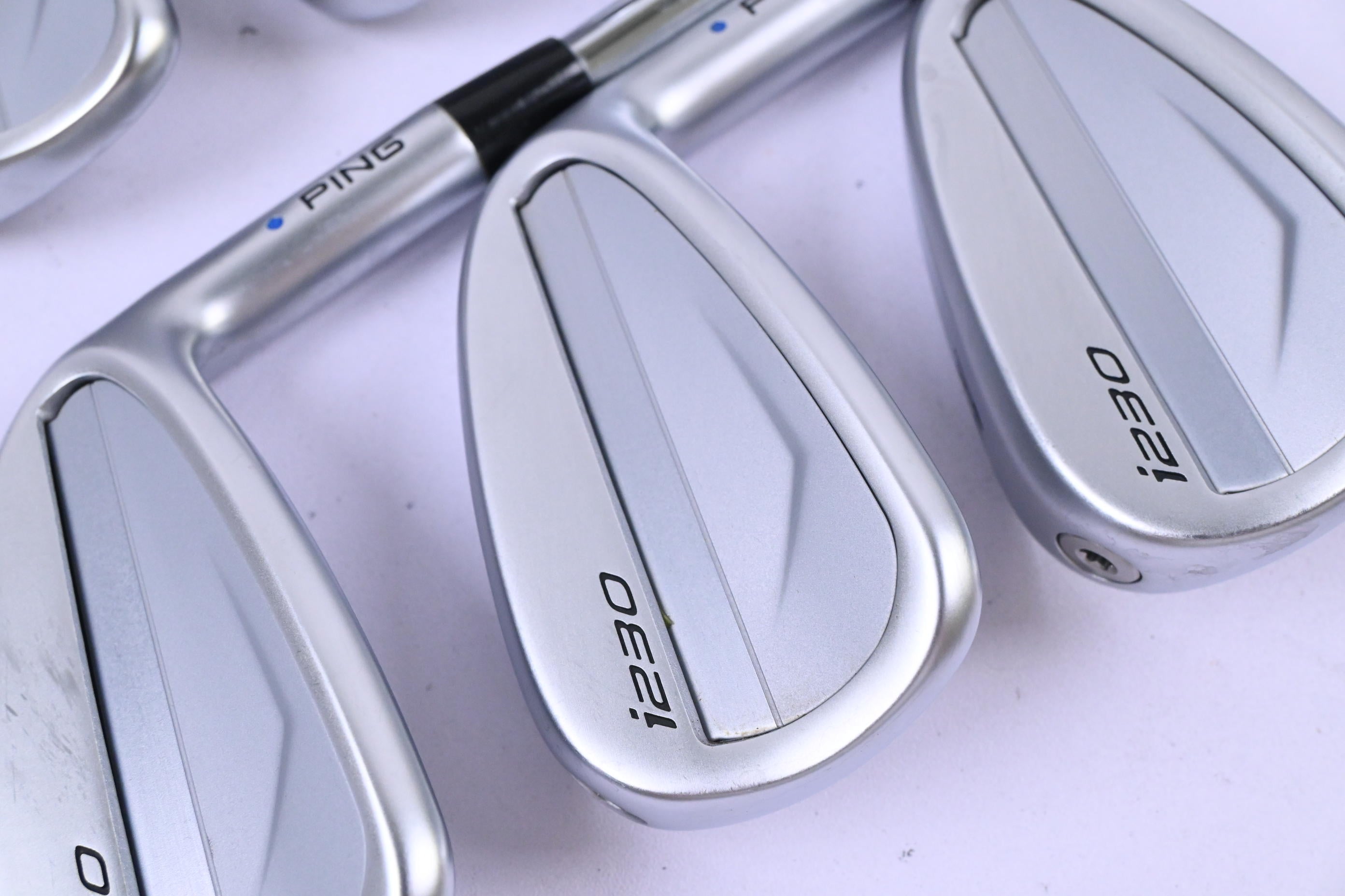 Ping i230 Irons / 5-PW / Blue Dot / Regular Flex Dynamic Gold 105 R300 Shafts