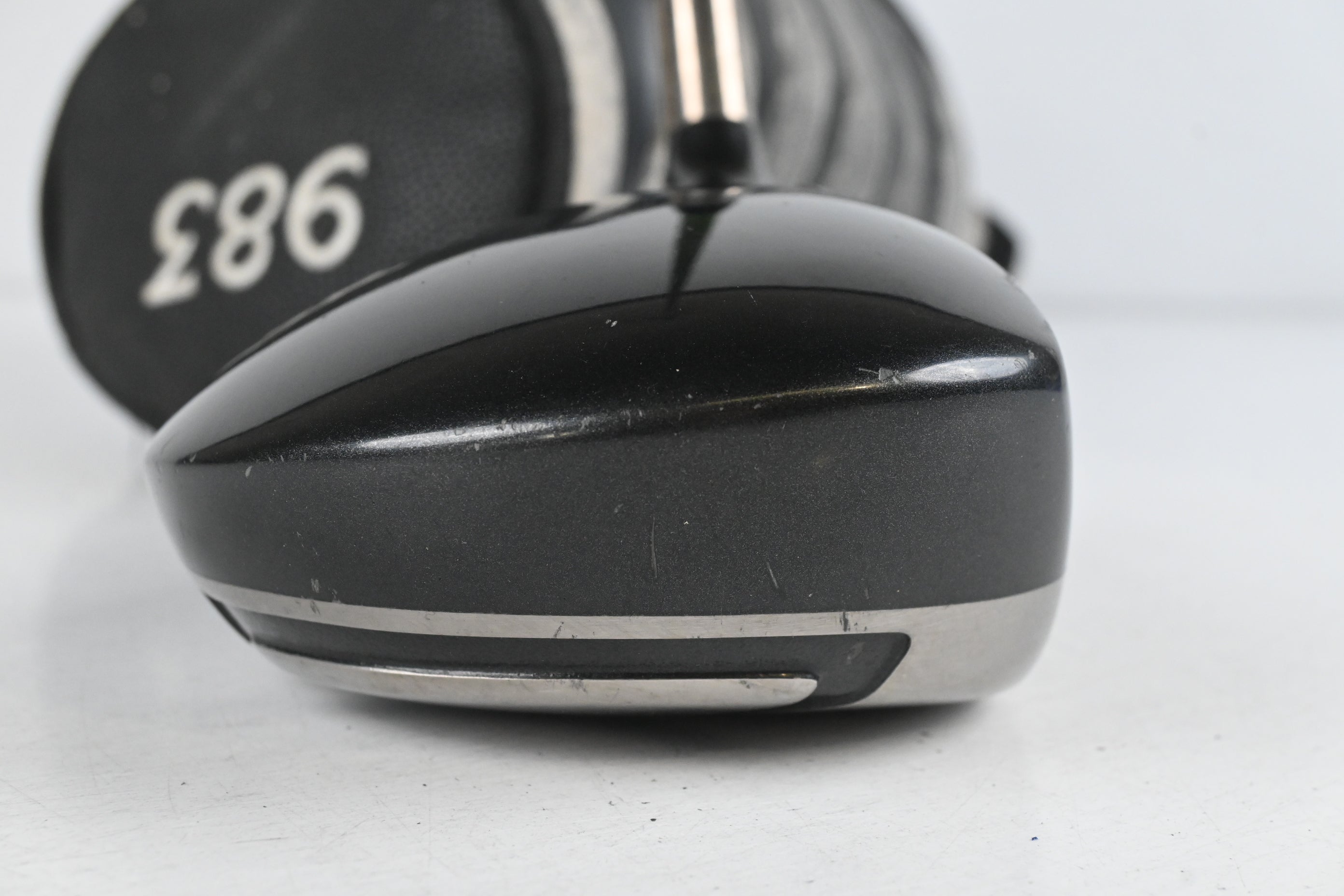 Titleist 905 T Driver / 10.5 Degree / Regular Flex Aldila NV Green 65 Shaft