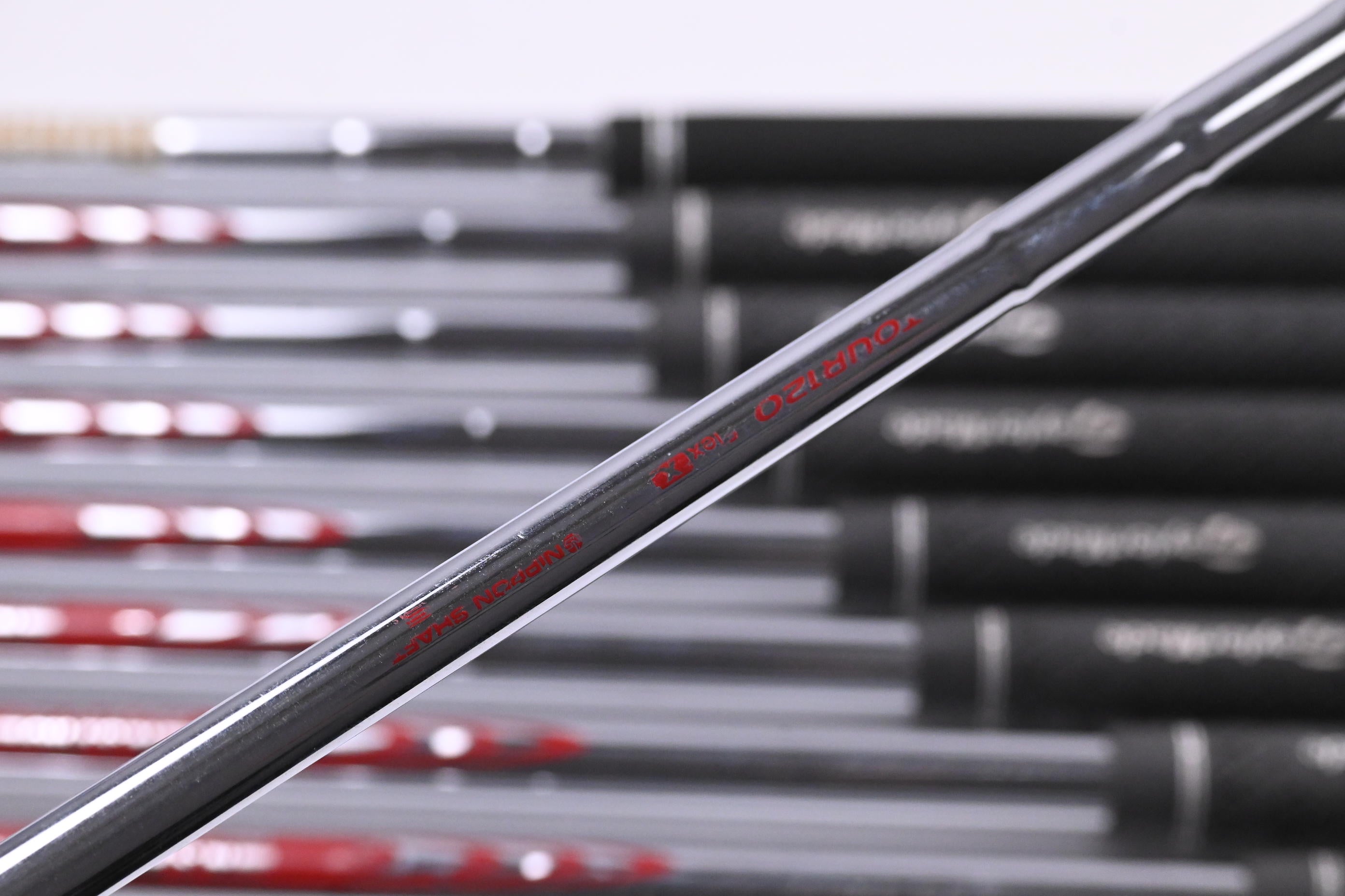 Taylormade Stealth Irons / 4-PW+SW / X-Flex N.S.Pro Modus 3 Shafts